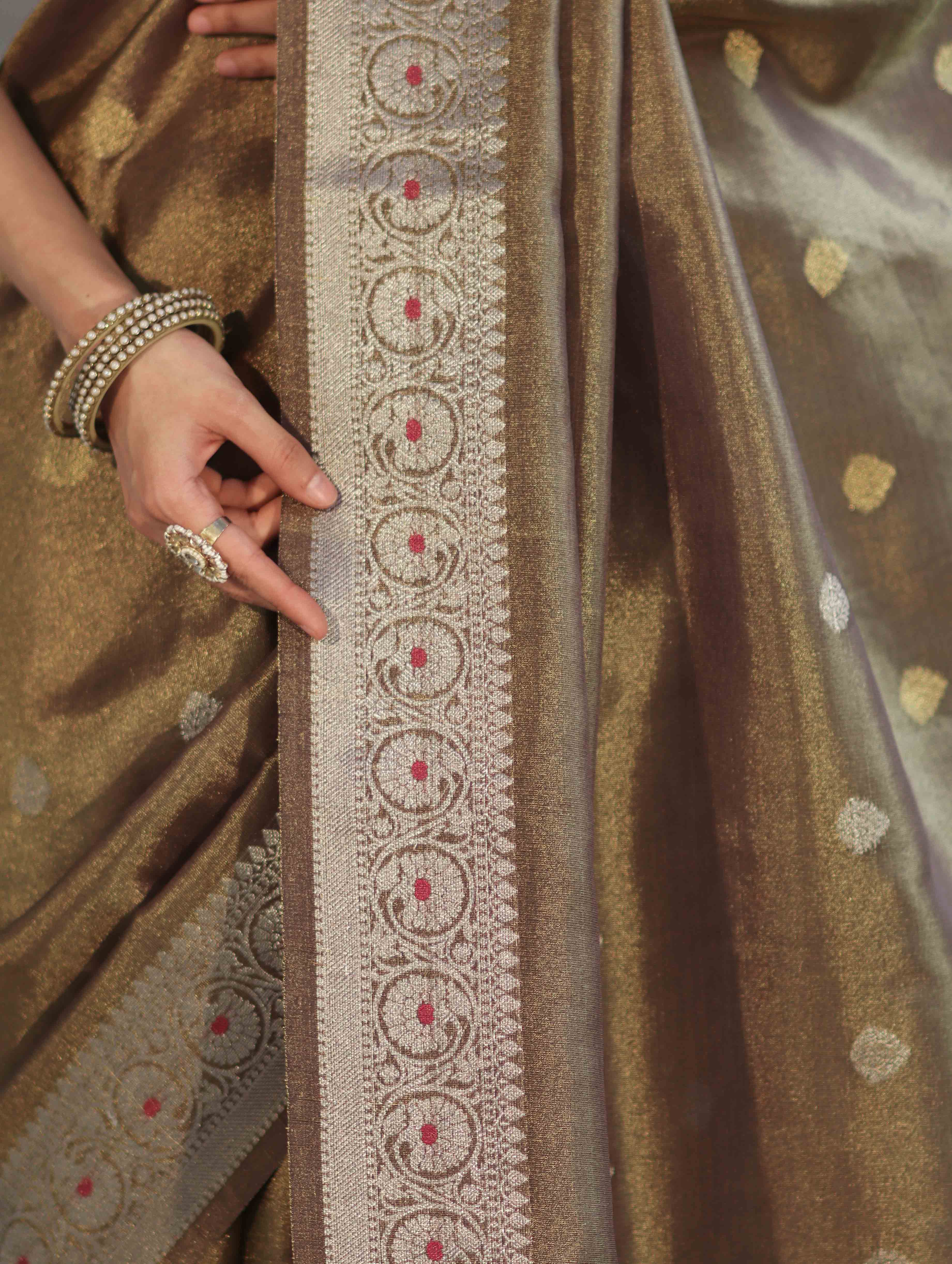 Banarasee Handloom Dual Tone Shimmer Silk Saree With Buti Design & Meena Border-Olive Green