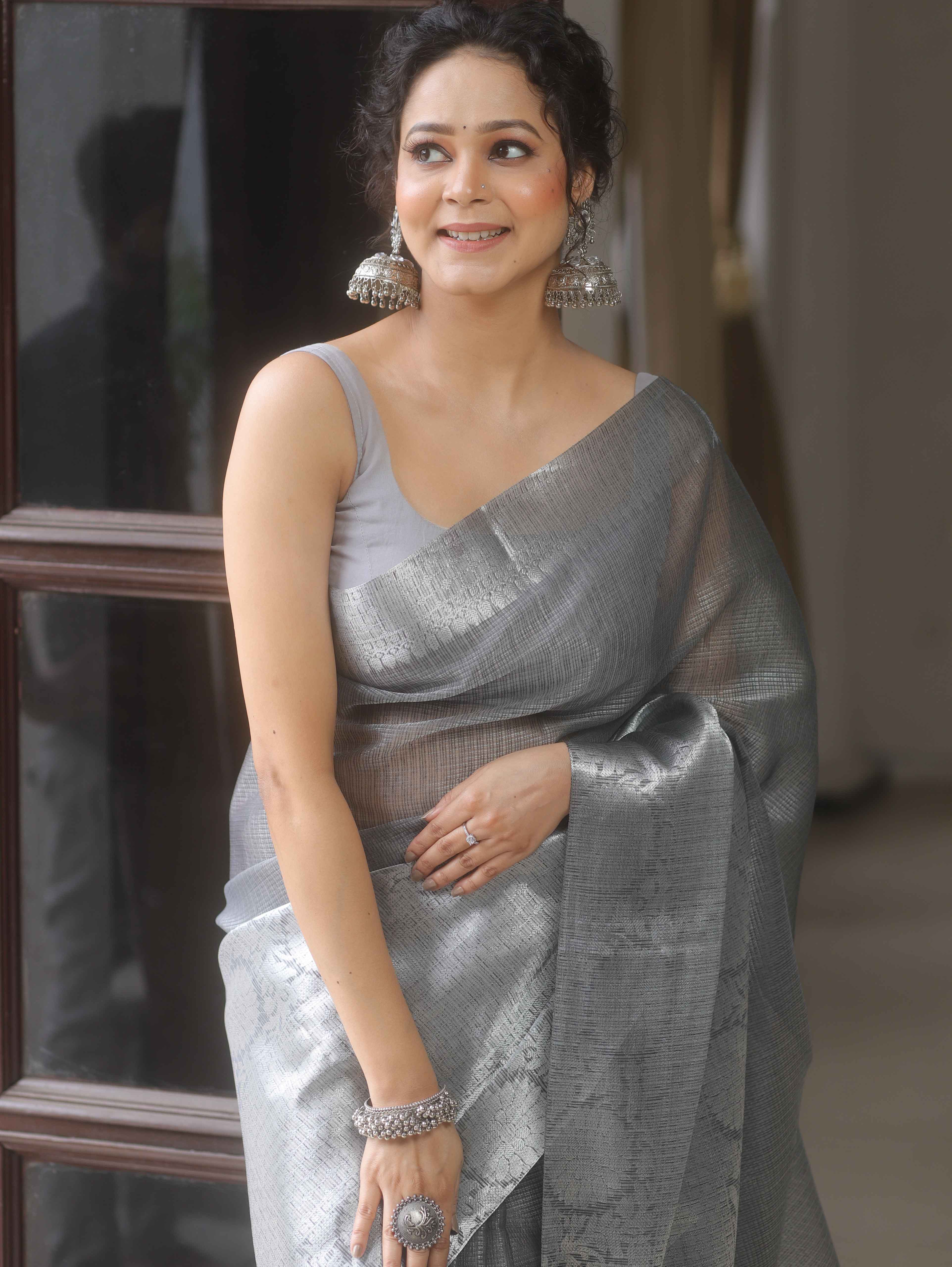 Banarasee Handwoven Plain Tissue Skirt Border Saree-Grey