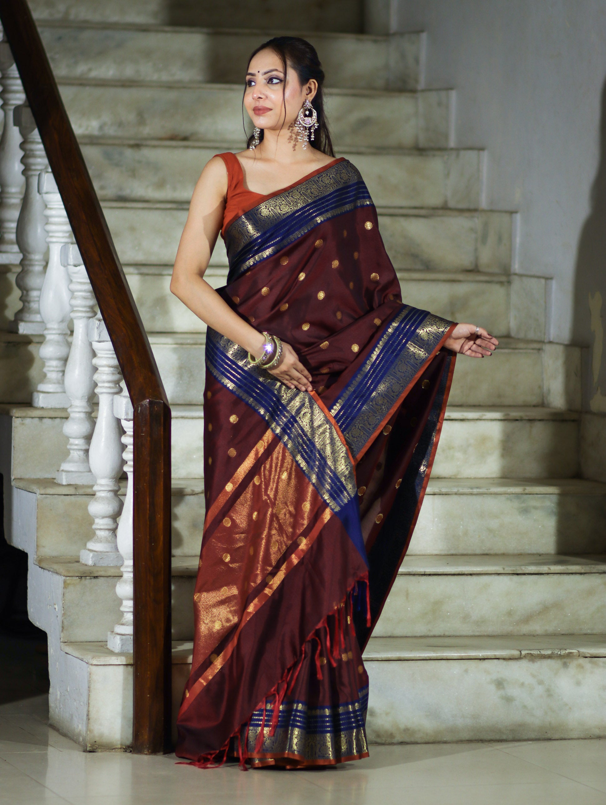 Banarasee Handloom Semi Silk Saree With Buti Design & Contrast Border-Burgundy & Blue