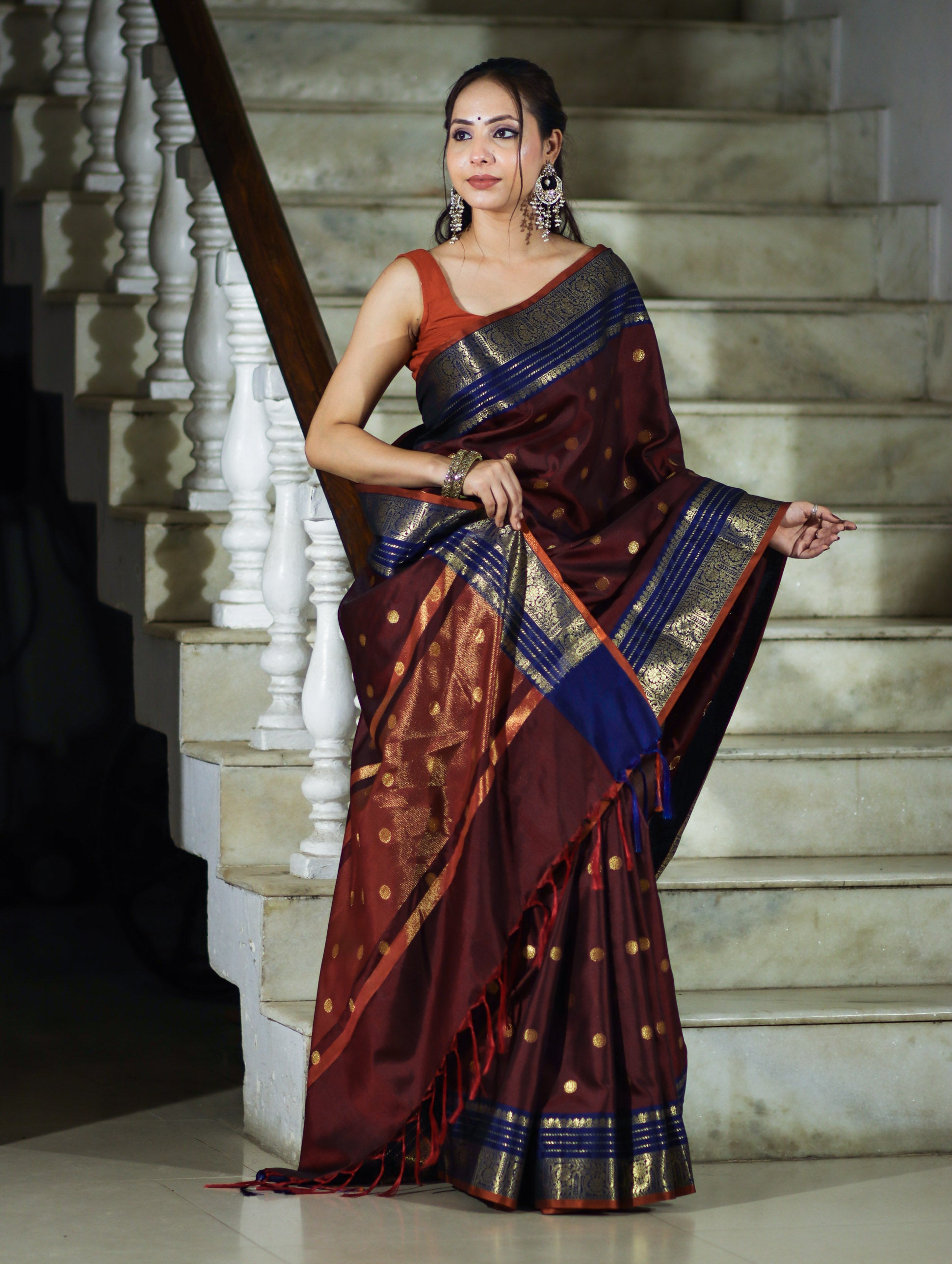 Banarasee Handloom Semi Silk Saree With Buti Design & Contrast Border-Burgundy & Blue