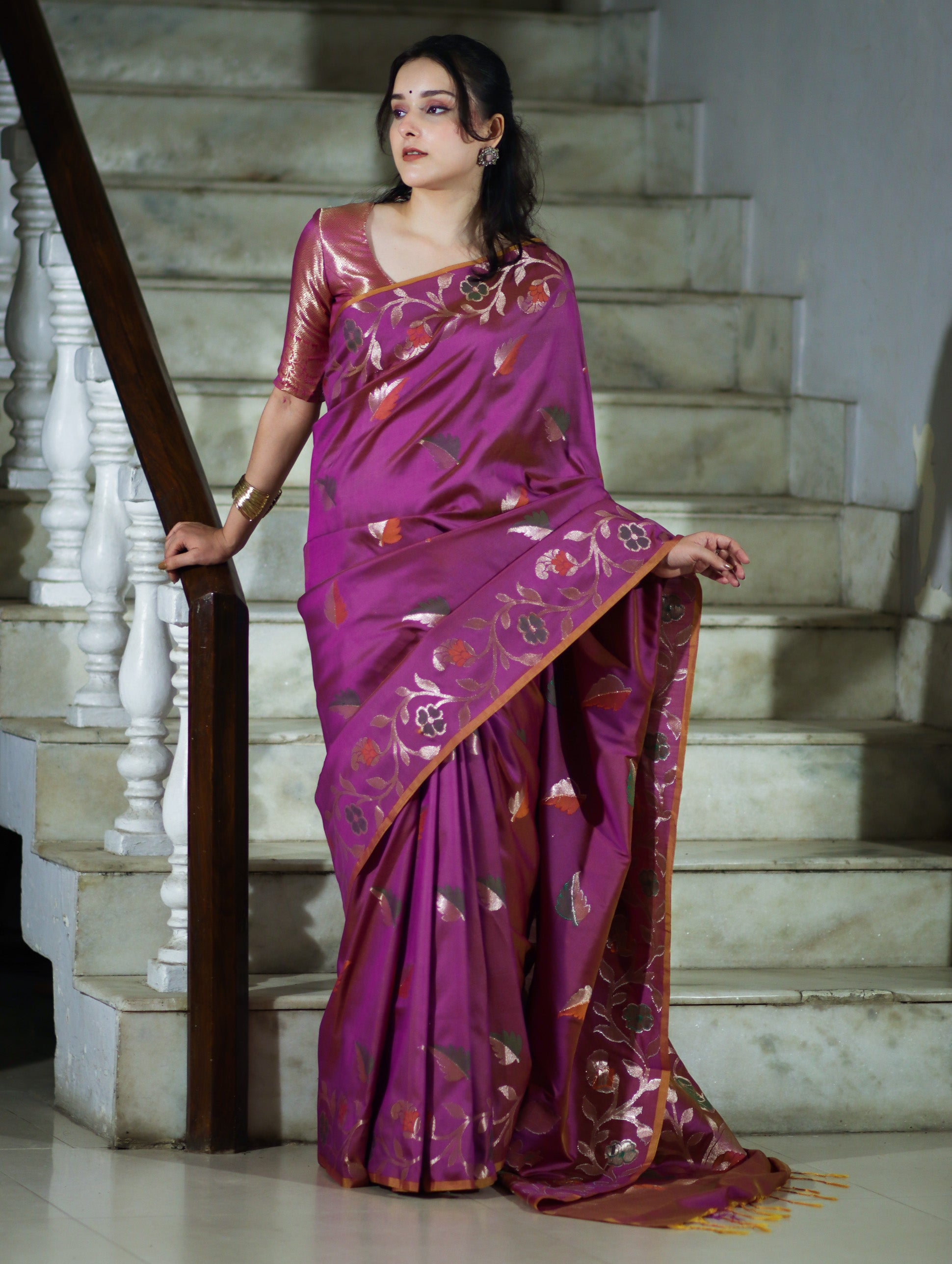 Banarasee Handloom Semi Silk Saree With Leaf Pattern & Floral Zari Border-Mauve