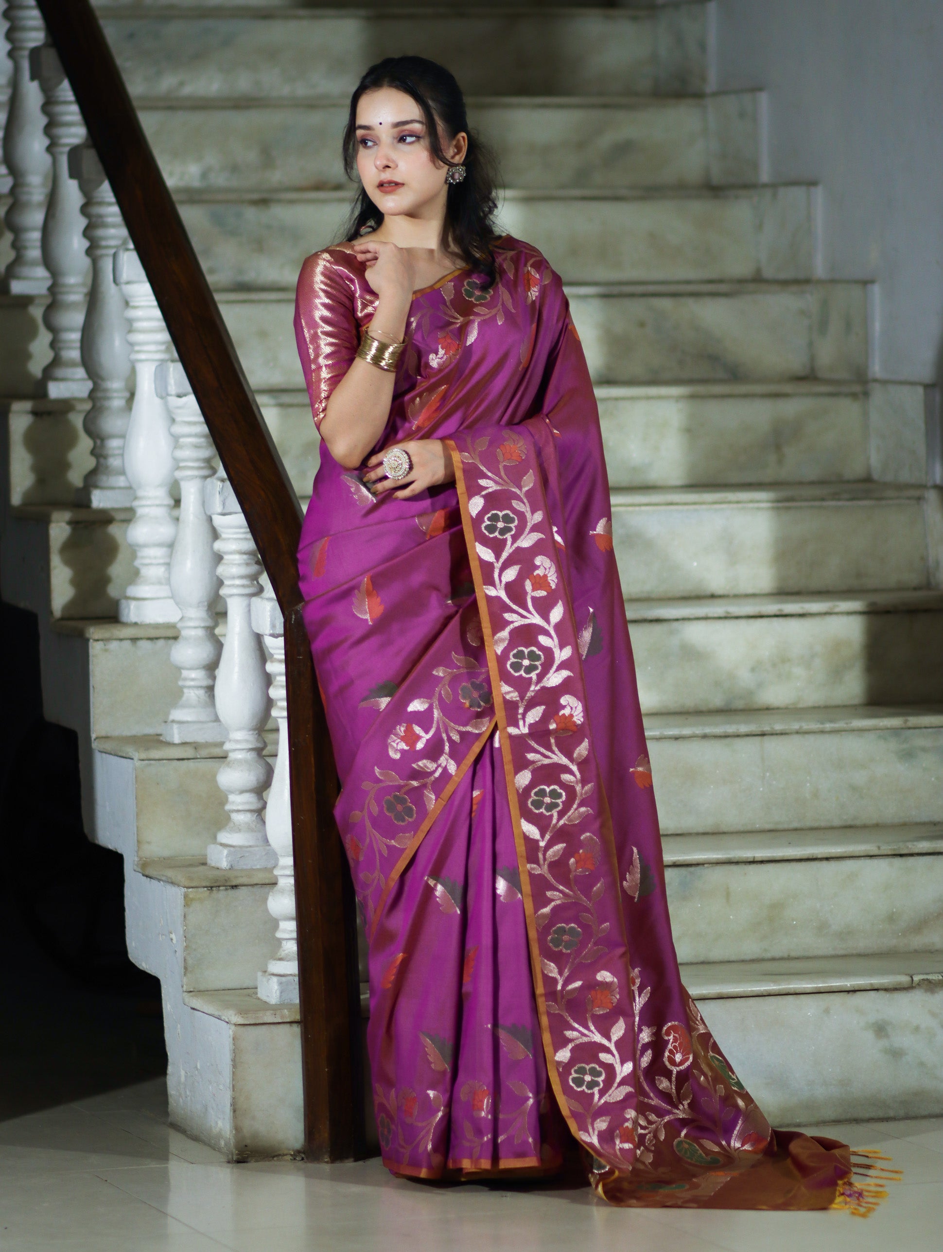 Banarasee Handloom Semi Silk Saree With Leaf Pattern & Floral Zari Border-Mauve