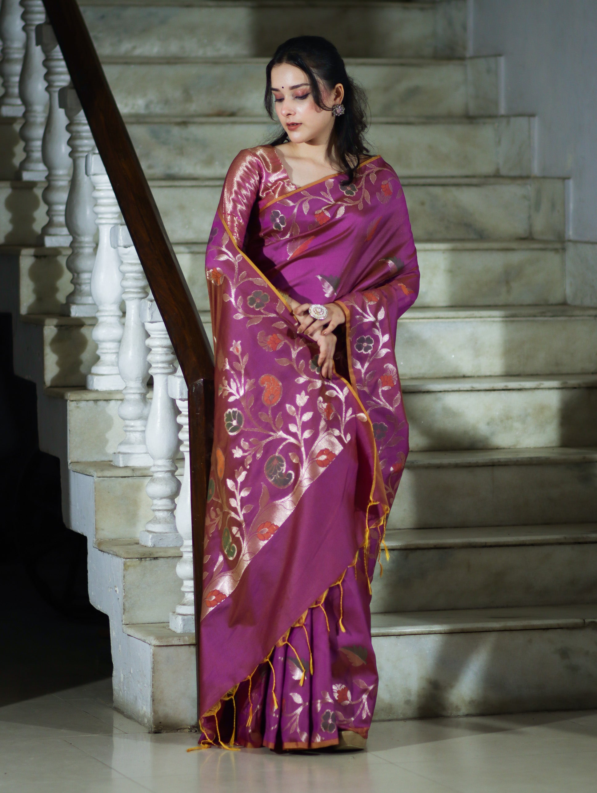 Banarasee Handloom Semi Silk Saree With Leaf Pattern & Floral Zari Border-Mauve