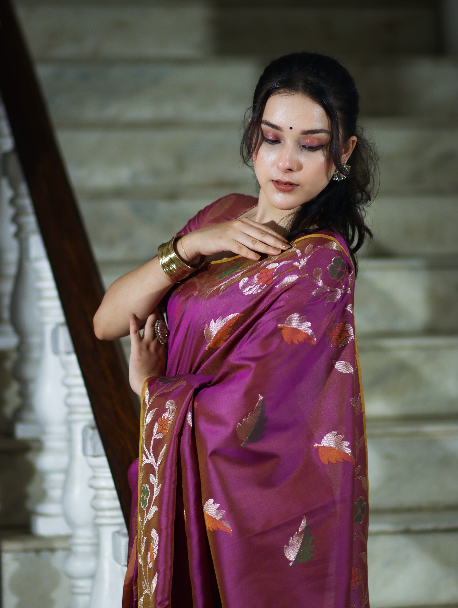 Banarasee Handloom Semi Silk Saree With Leaf Pattern & Floral Zari Border-Mauve
