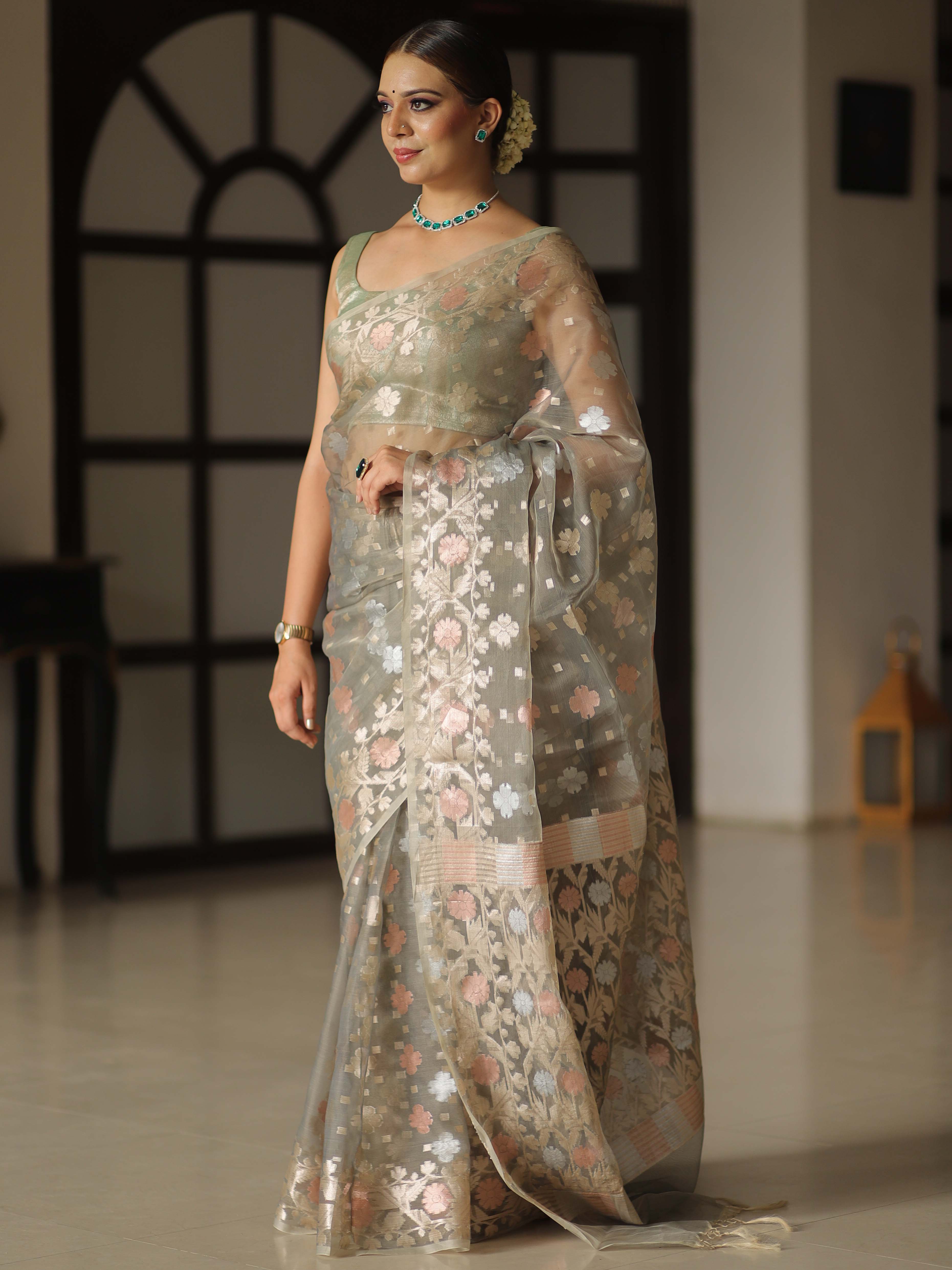 Banarasee Kora Muslin Saree With Zari Jamdani Weaving-Grey