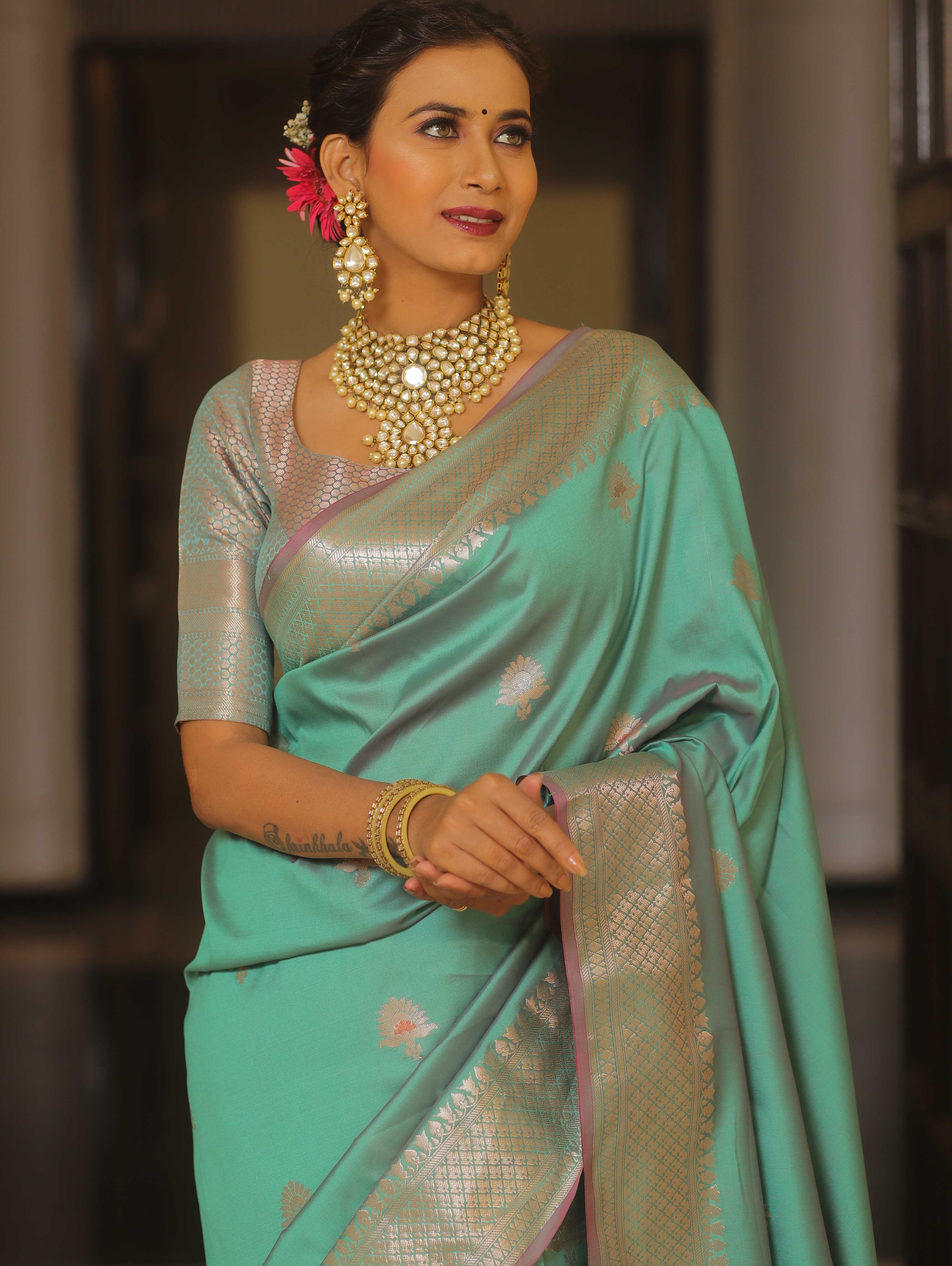 Banarasee Handwoven Dual Tone Semi Silk Saree With Zari Buti-Pistachio Green
