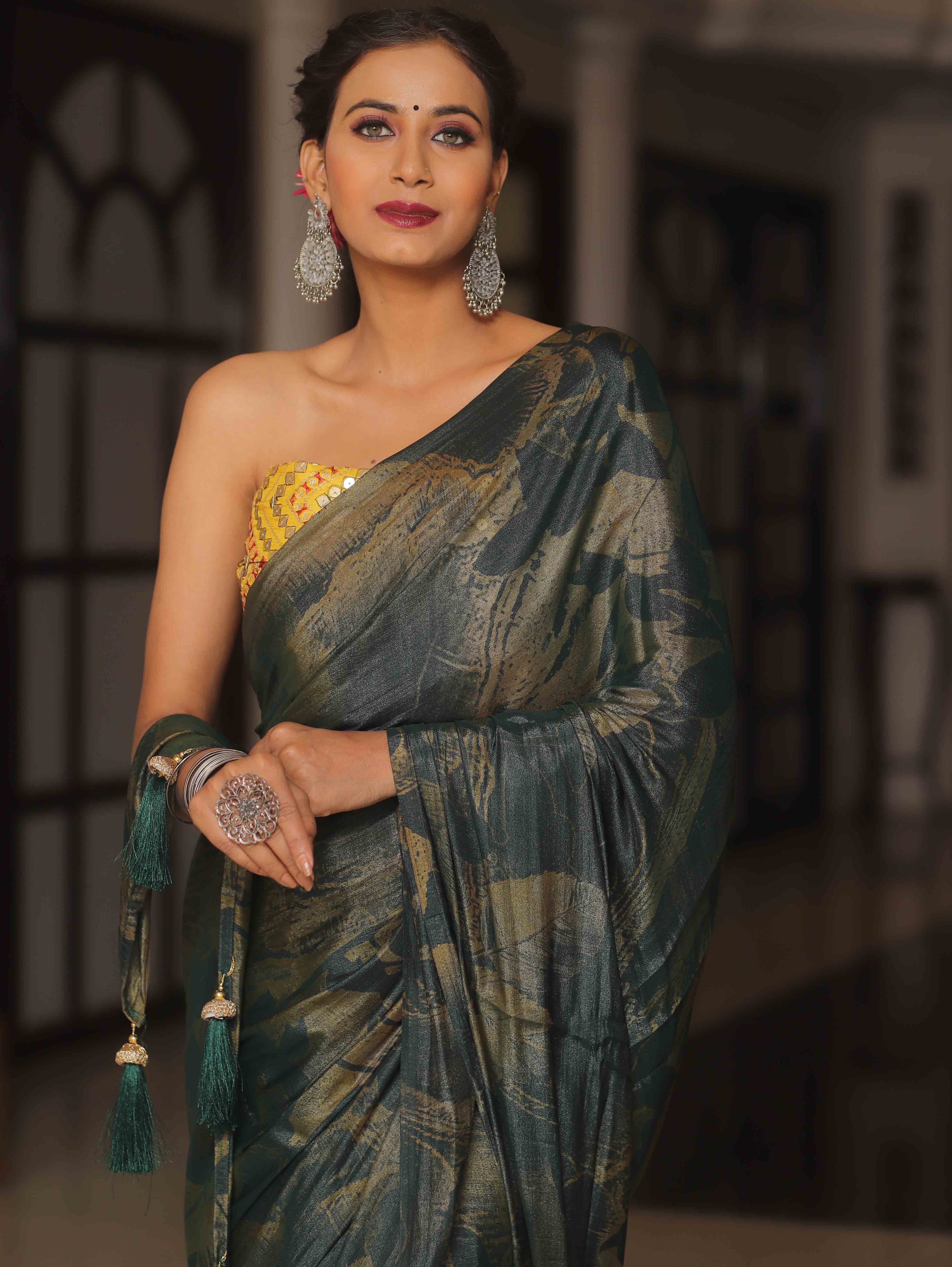 Banarasee Abstract Print Tissue Saree With Contrast Embroidered Blouse-Green