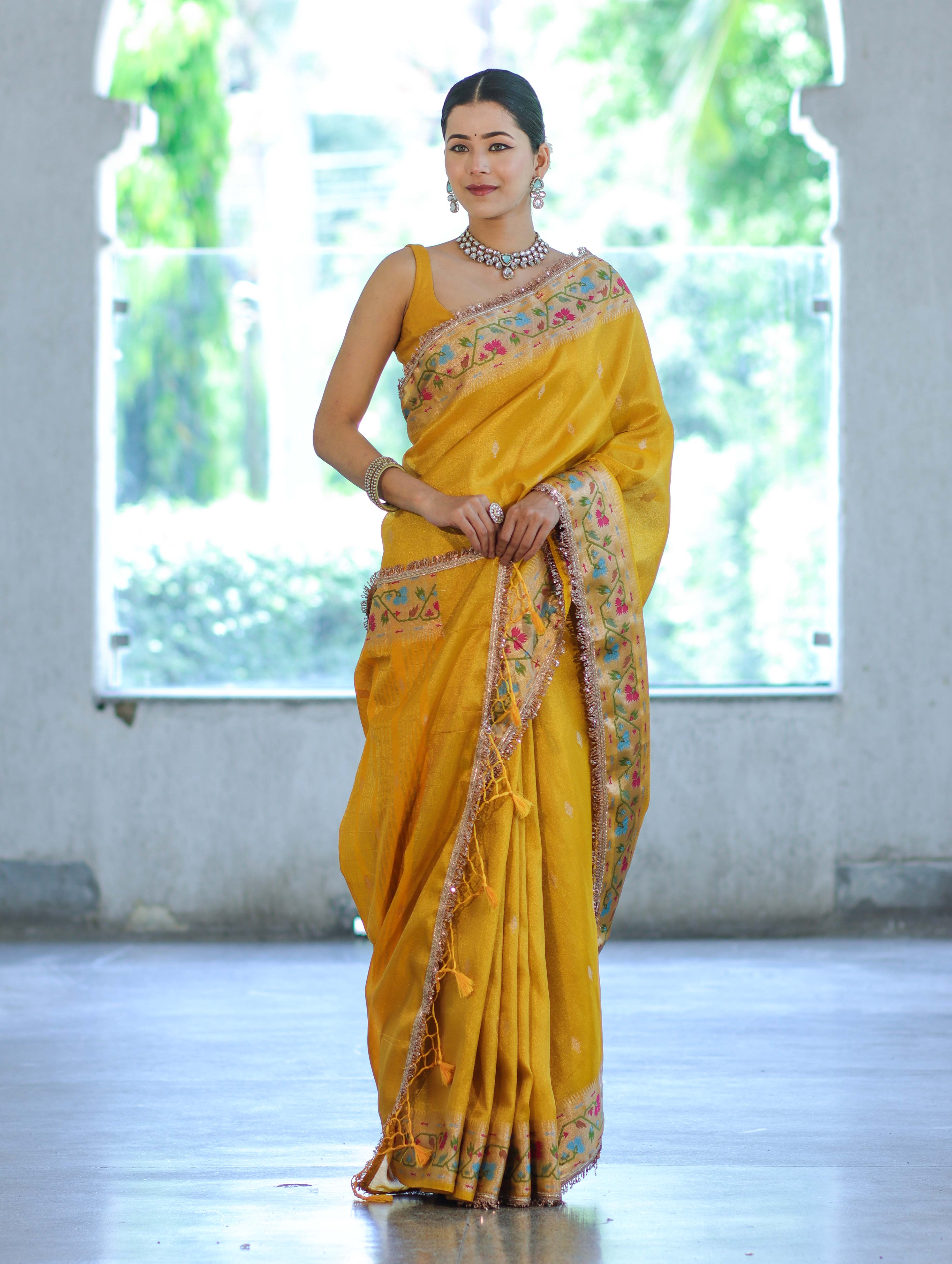 Banarasee Handloom Dual Tone Shimmer Silk Saree With Buti Design & Lace Border-Yellow
