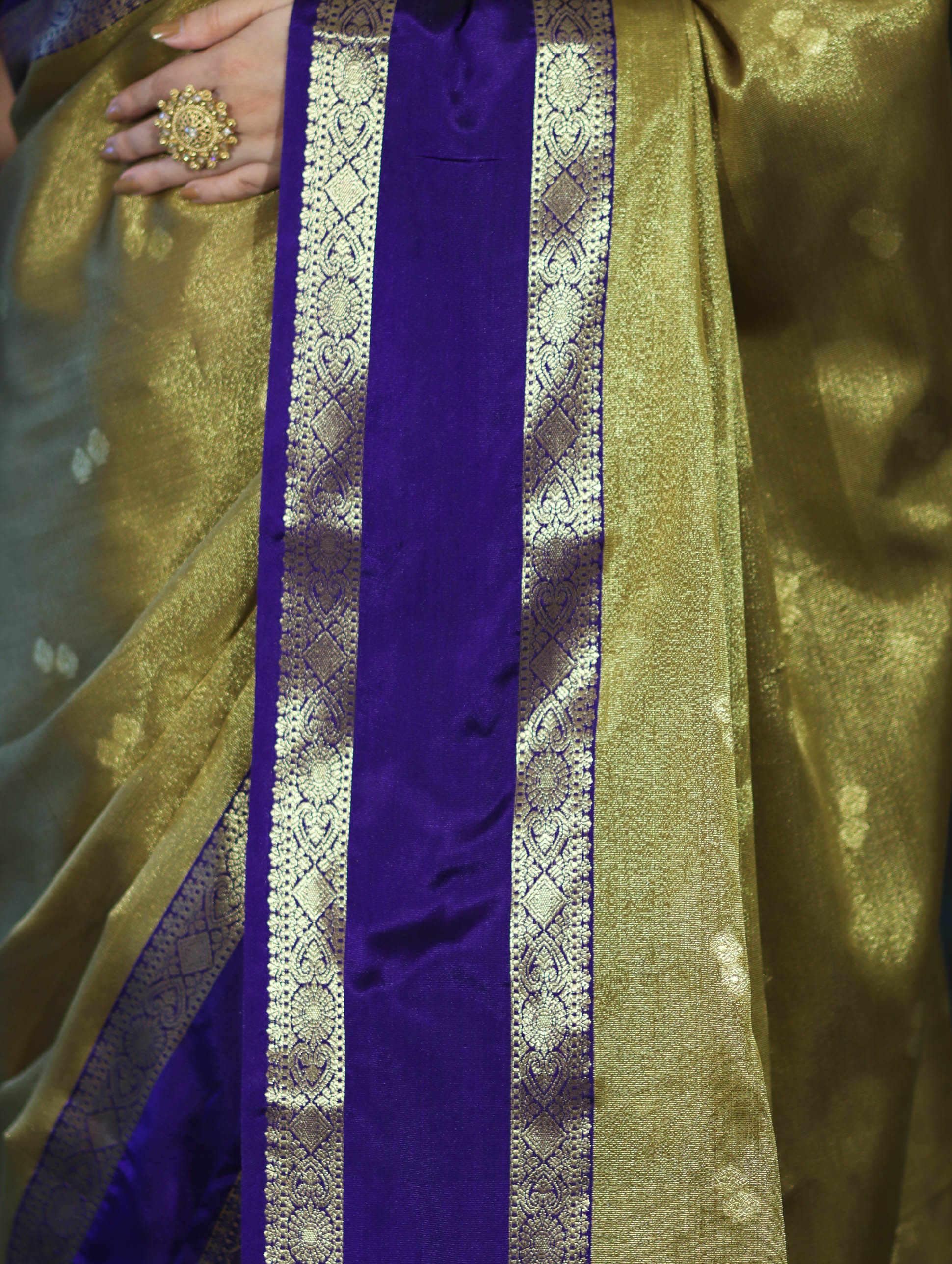 Banarasee Handloom Tissue Saree With Buti Design & Contrast Satin Border-Olive Green & Violet