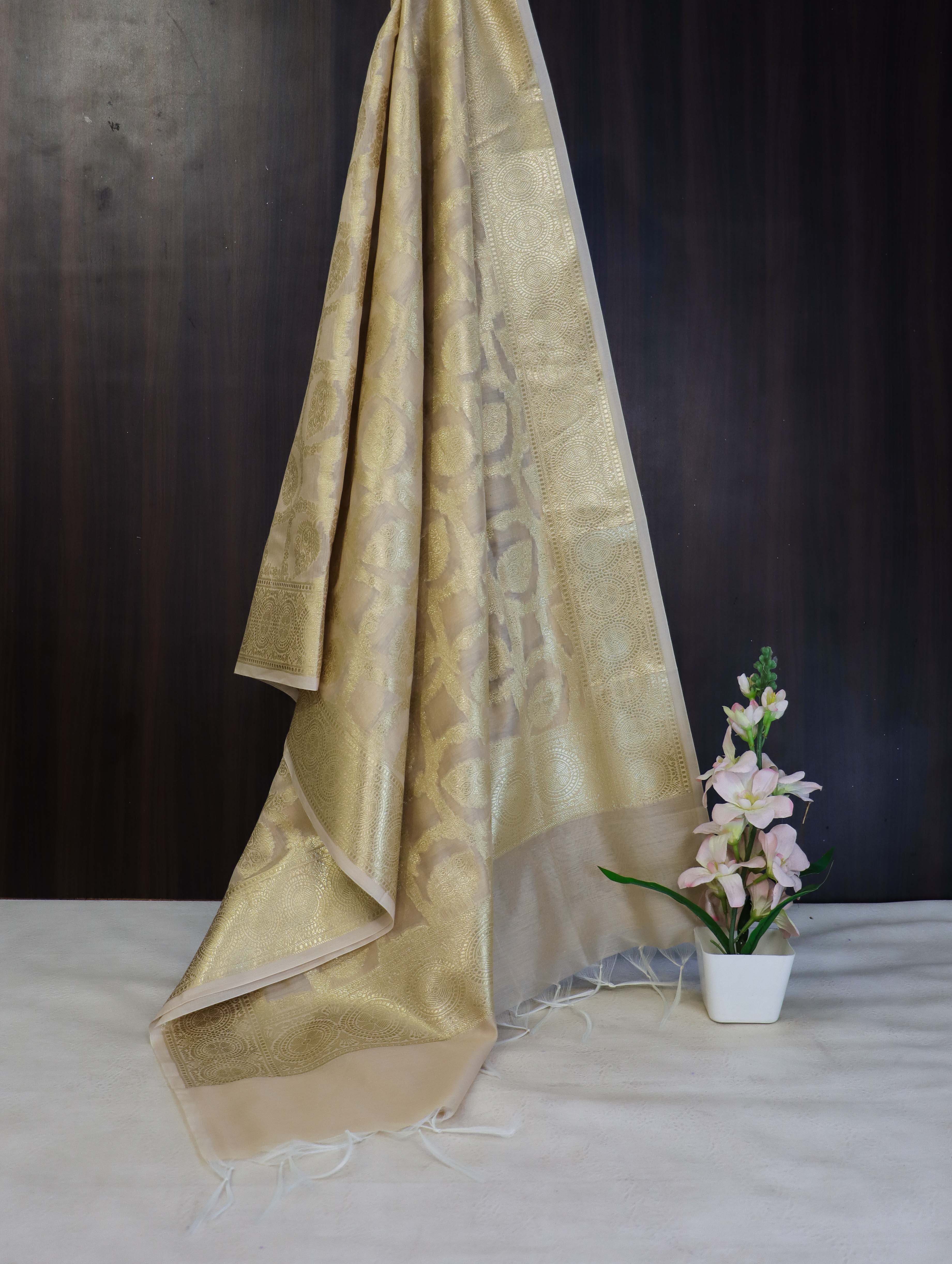 Banarasee Cotton Silk Dupatta With Zari Woven Jaal Design-Gold