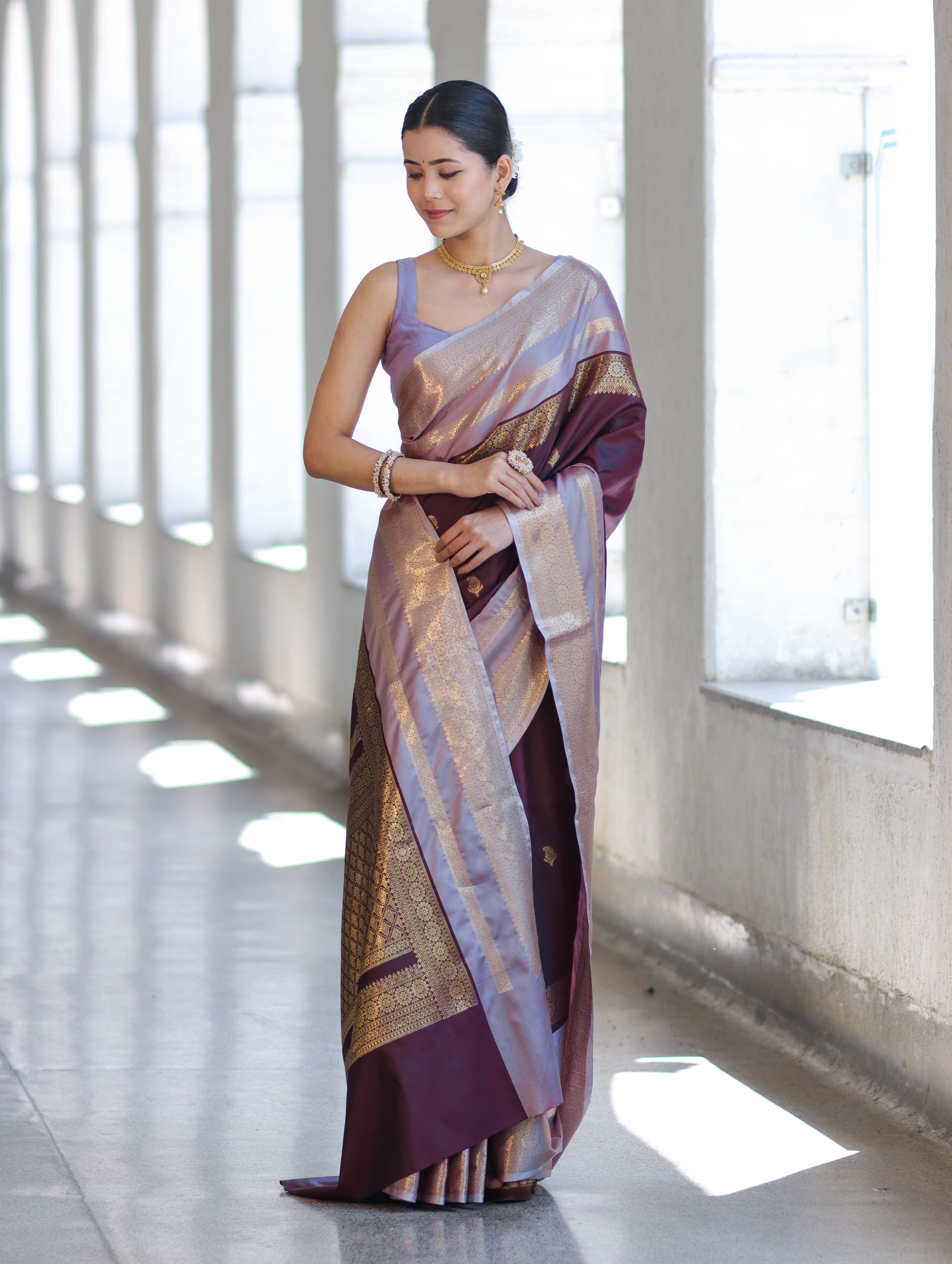 Banarasee Handloom Semi Silk Saree With Buti Design & Contrast Zari Border-Burgundy
