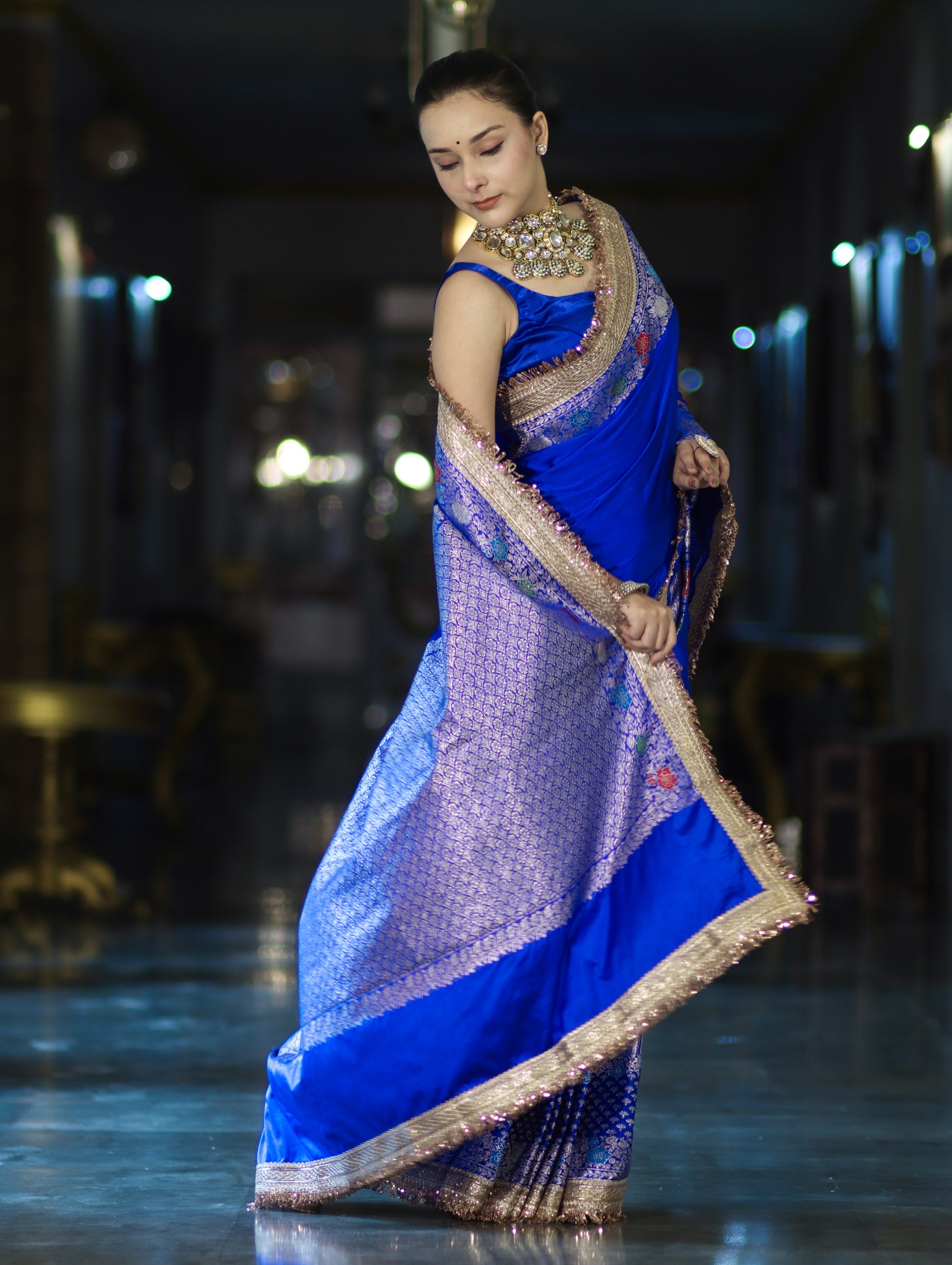 Banarasee Handloom Mashru Silk Saree With Meenadar Skirt Border & Lace-Blue