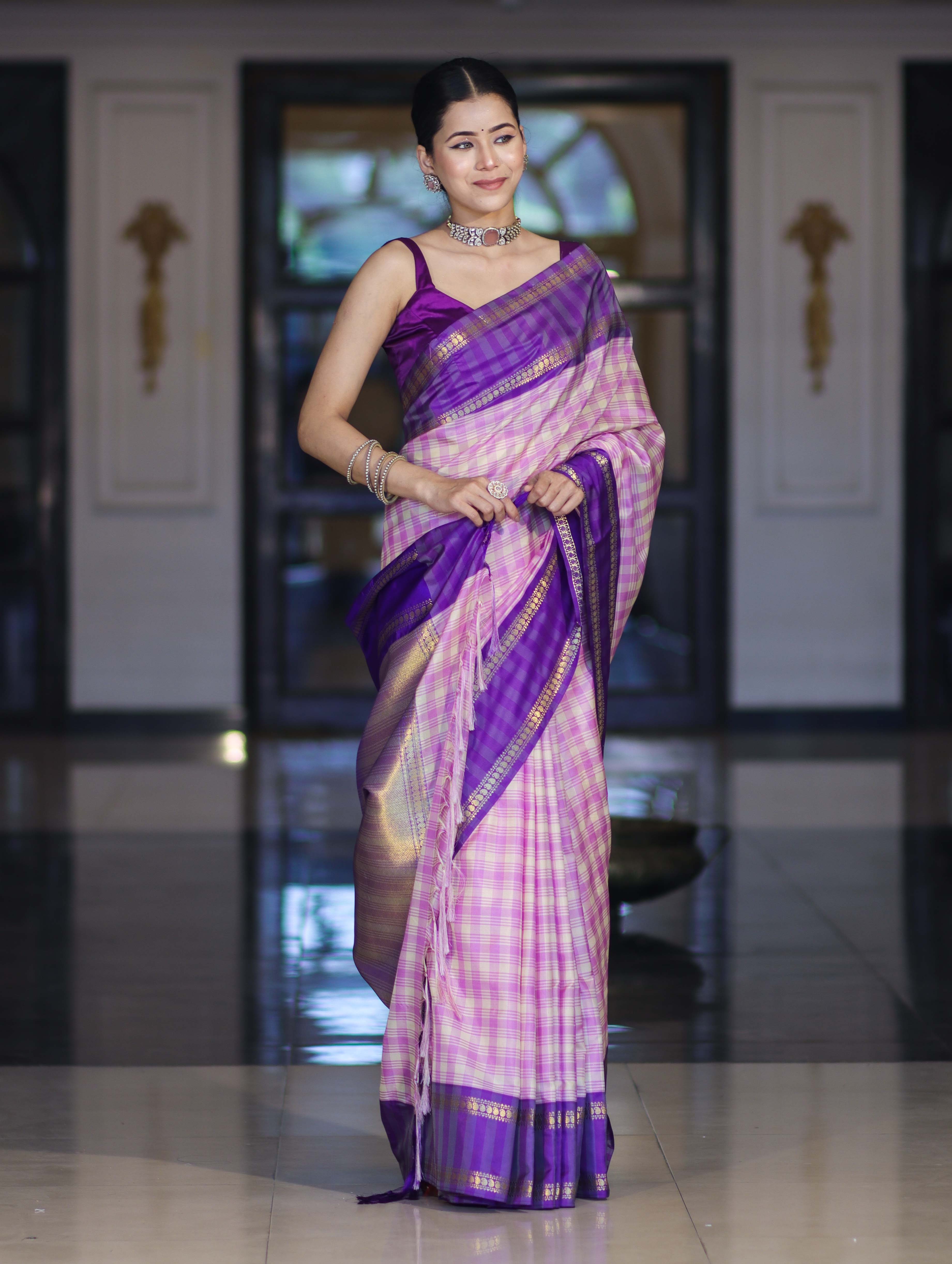 Banarasee Handloom Semi Silk Saree With Checks Design & Contrast Border-Light Pink & Violet