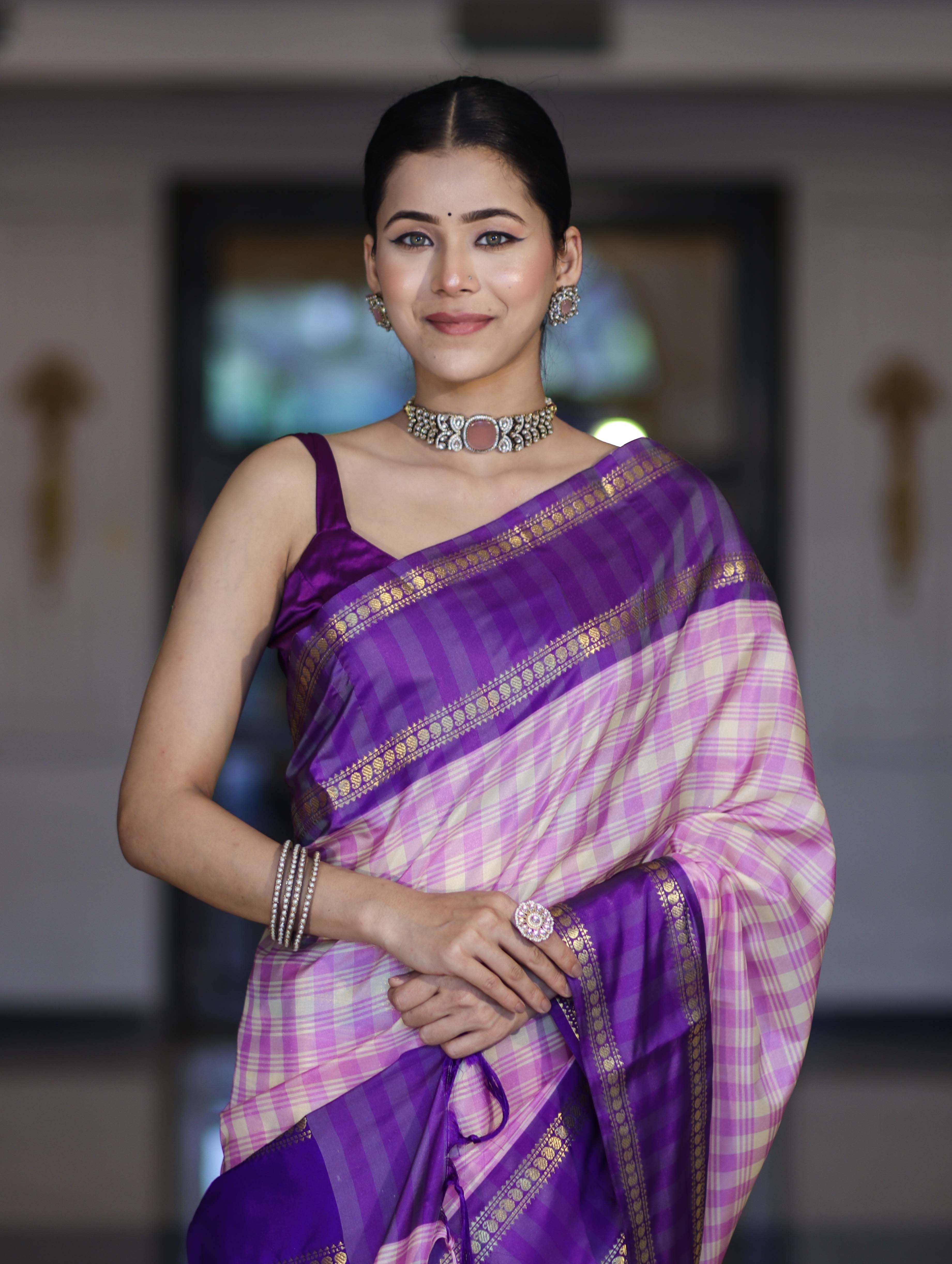 Banarasee Handloom Semi Silk Saree With Checks Design & Contrast Border-Light Pink & Violet