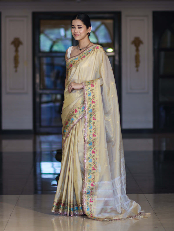 Banarasee Handloom Dual Tone Shimmer Silk Saree With Buti Design & Lace Border-Cream (Gold Tone)