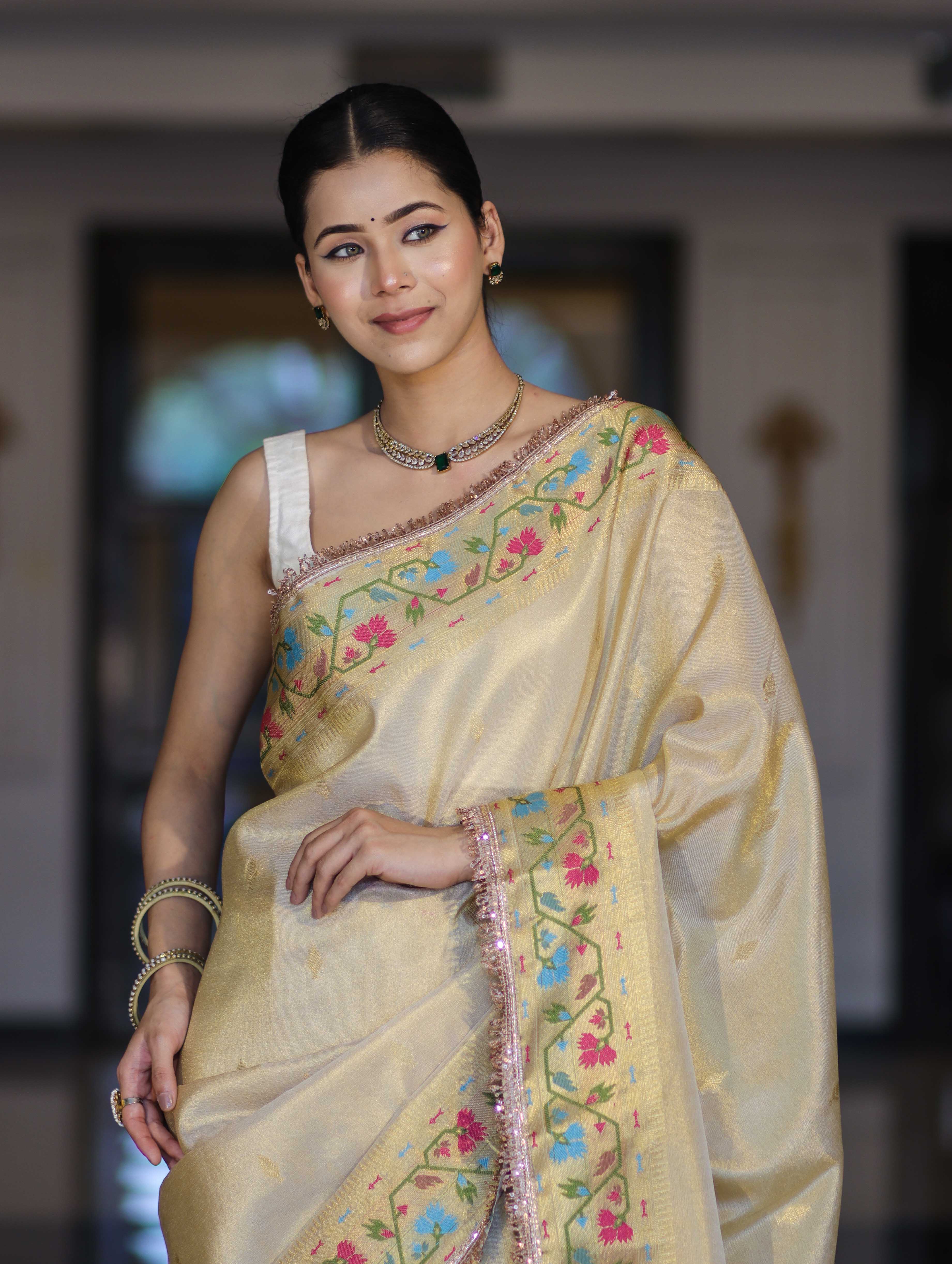 Banarasee Handloom Dual Tone Shimmer Silk Saree With Buti Design & Lace Border-Cream (Gold Tone)