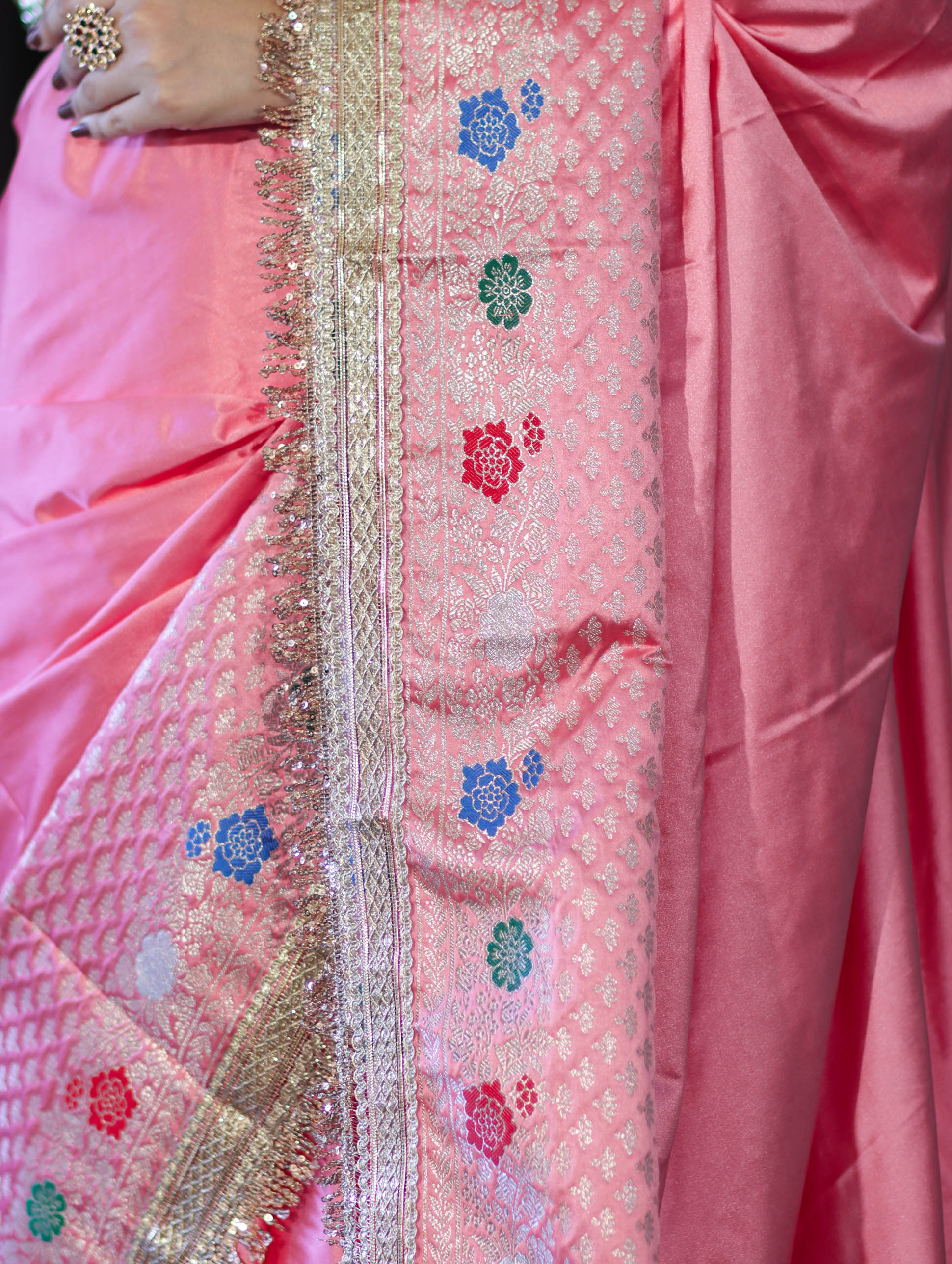 Banarasee Handloom Mashru Silk Saree With Meenadar Skirt Border & Lace-Peachy Pink