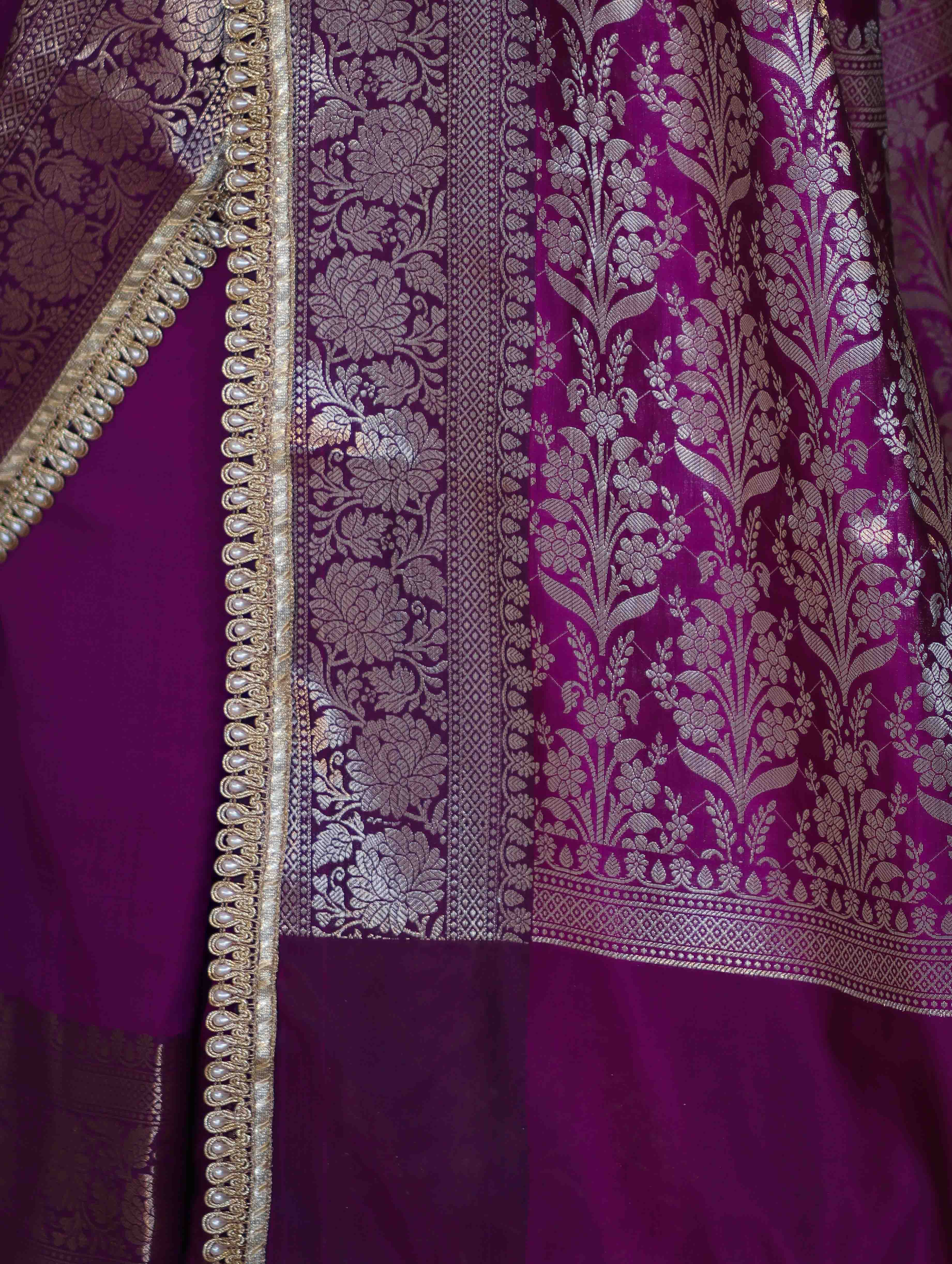 Banarasee Handloom Semi Silk Plain Saree With Zari Border & Lace-Violet