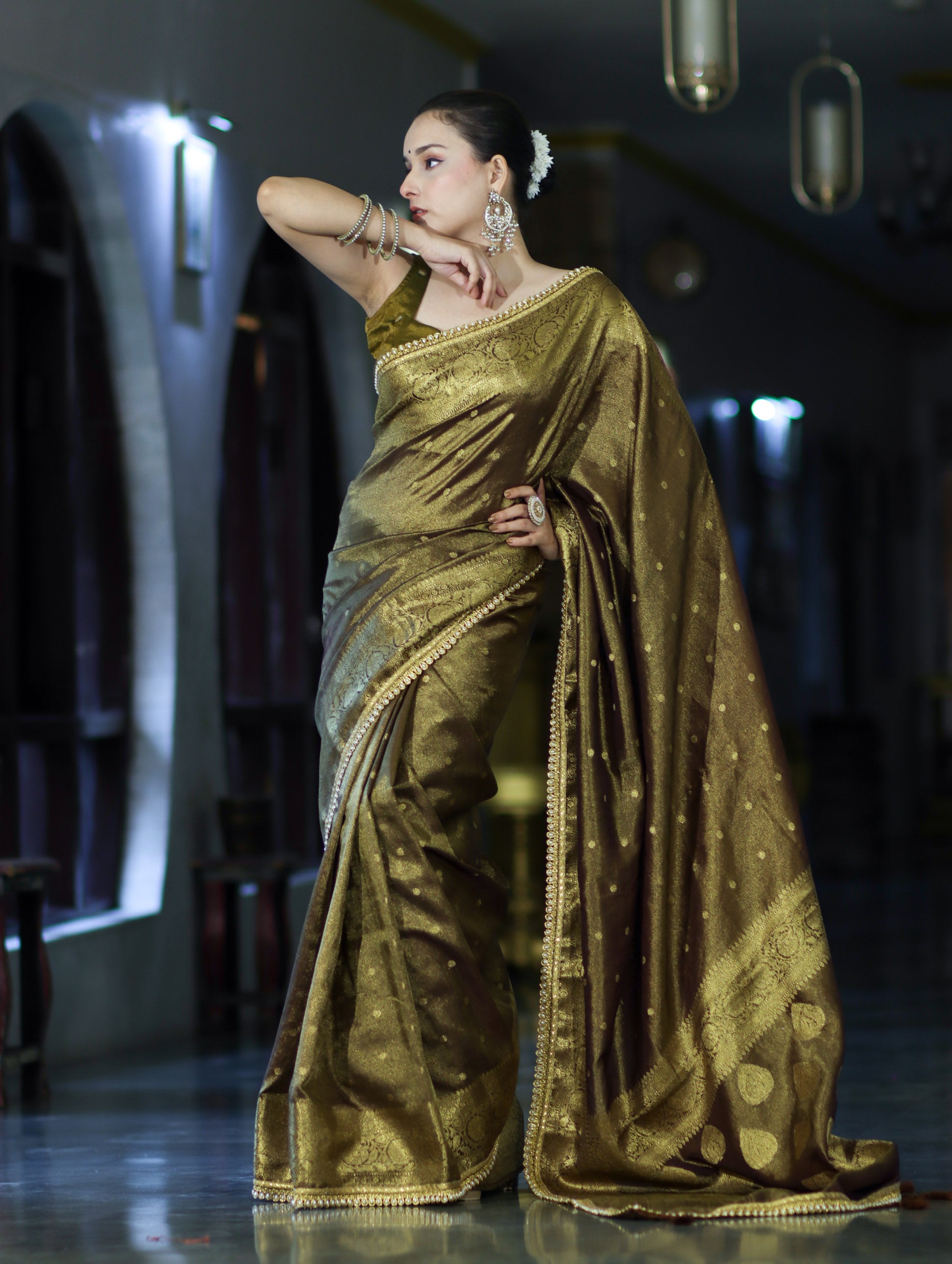 Banarasee Handloom Shimmer Silk Saree With Buti Design Floral Border & Lace-Olive Green