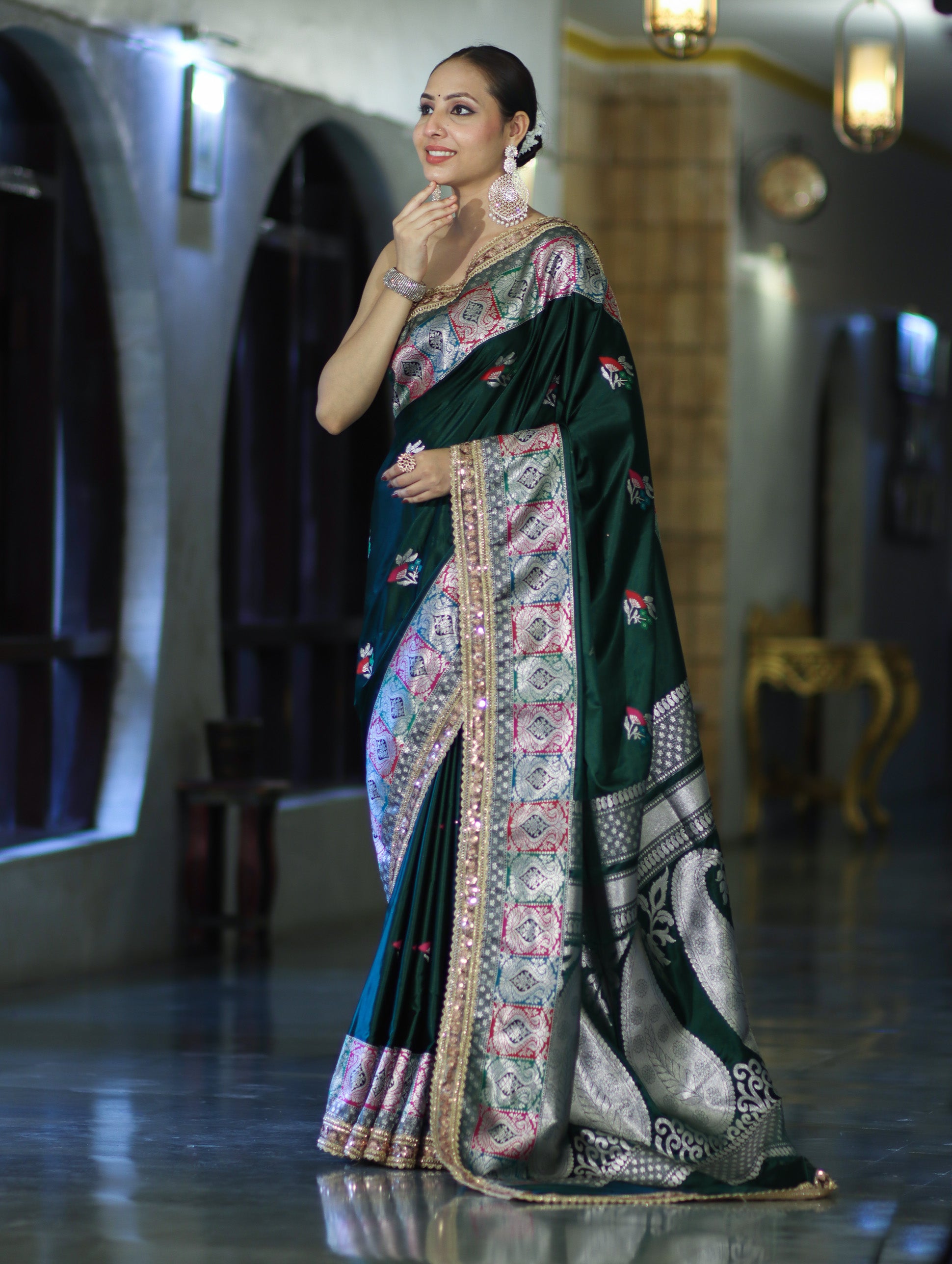 Banarasee Handloom Mashru Silk Saree With Resham & Zari Embroidery-Deep Green