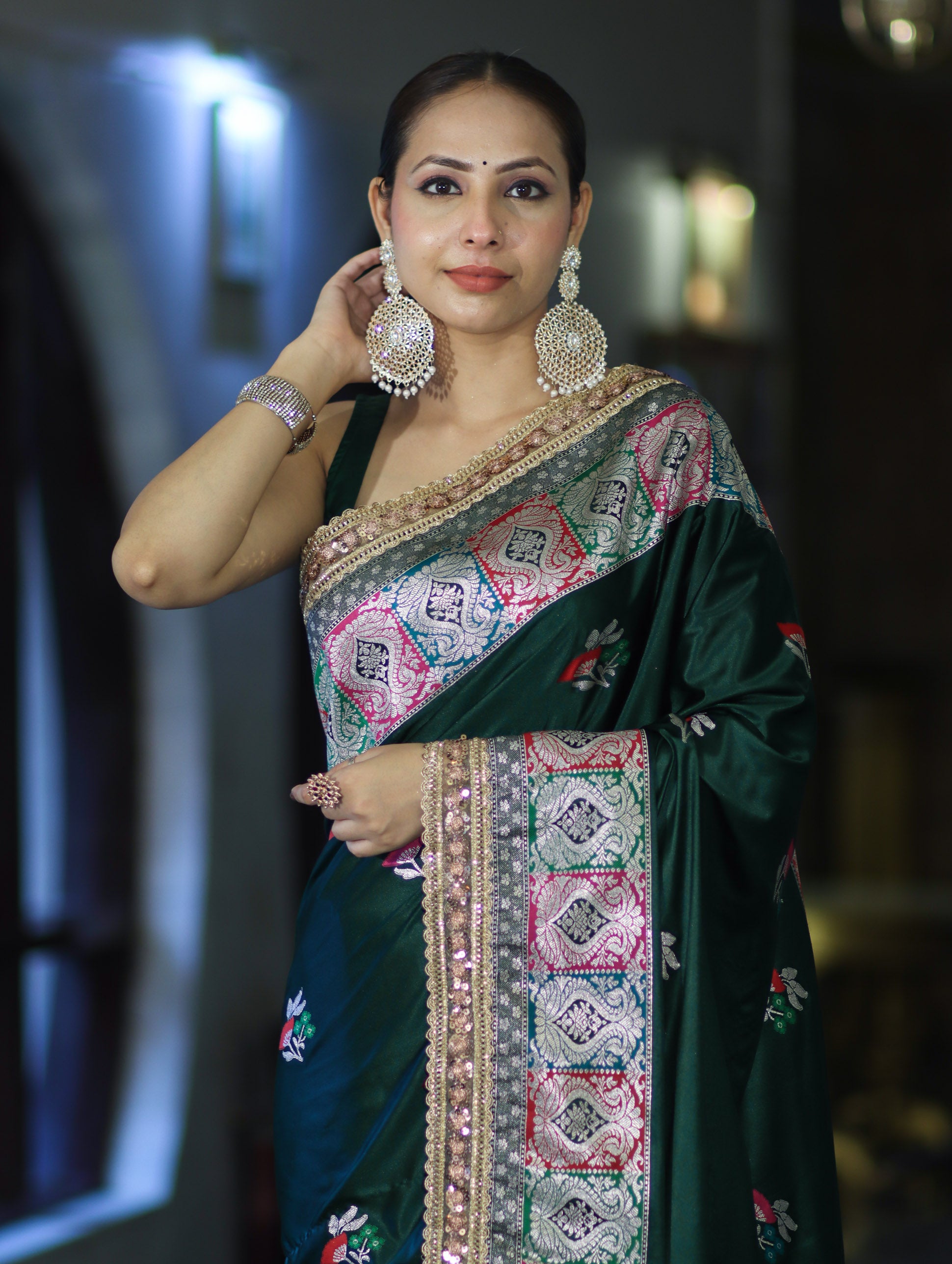 Banarasee Handloom Mashru Silk Saree With Resham & Zari Embroidery-Deep Green