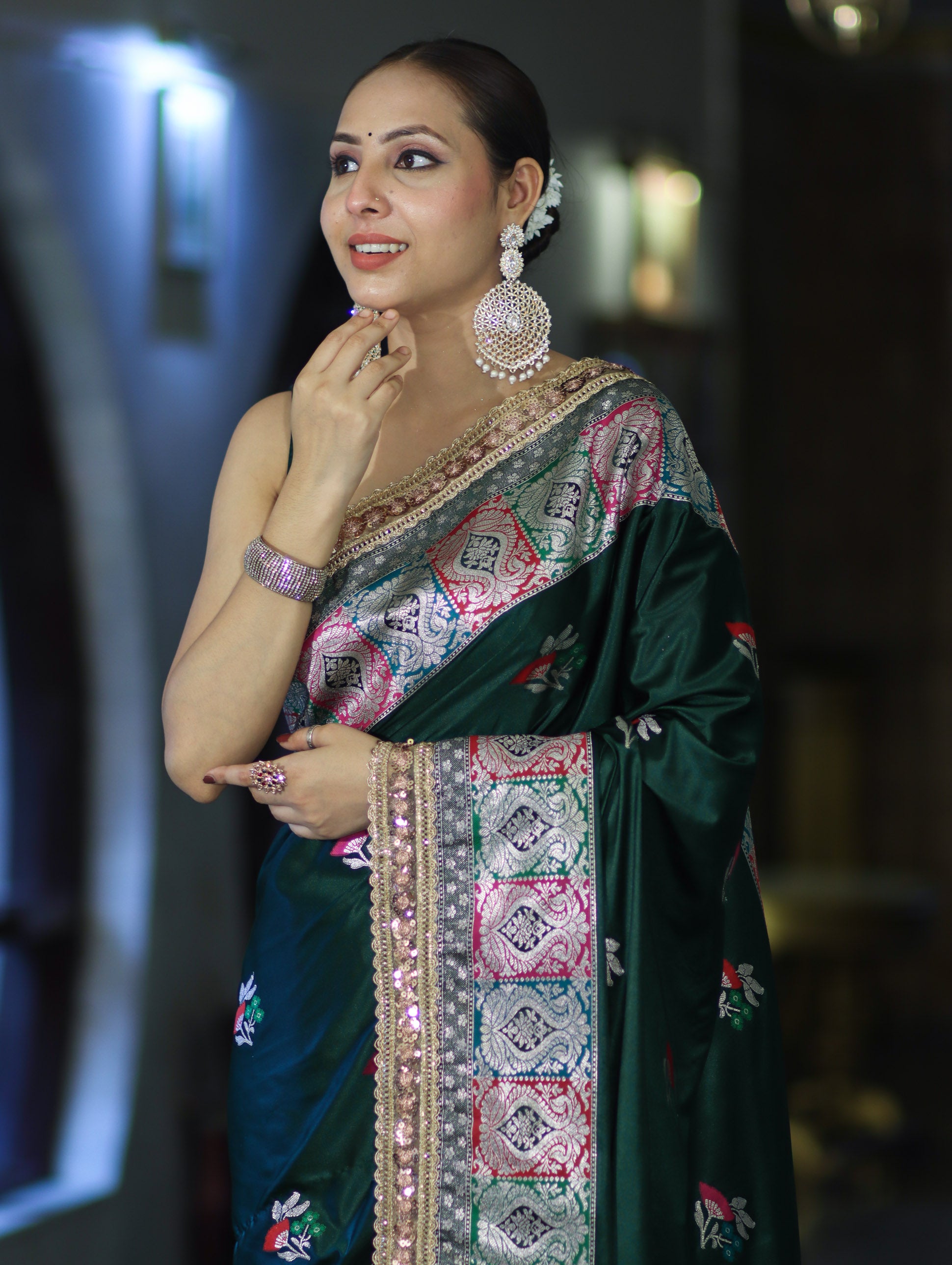 Banarasee Handloom Mashru Silk Saree With Resham & Zari Embroidery-Deep Green