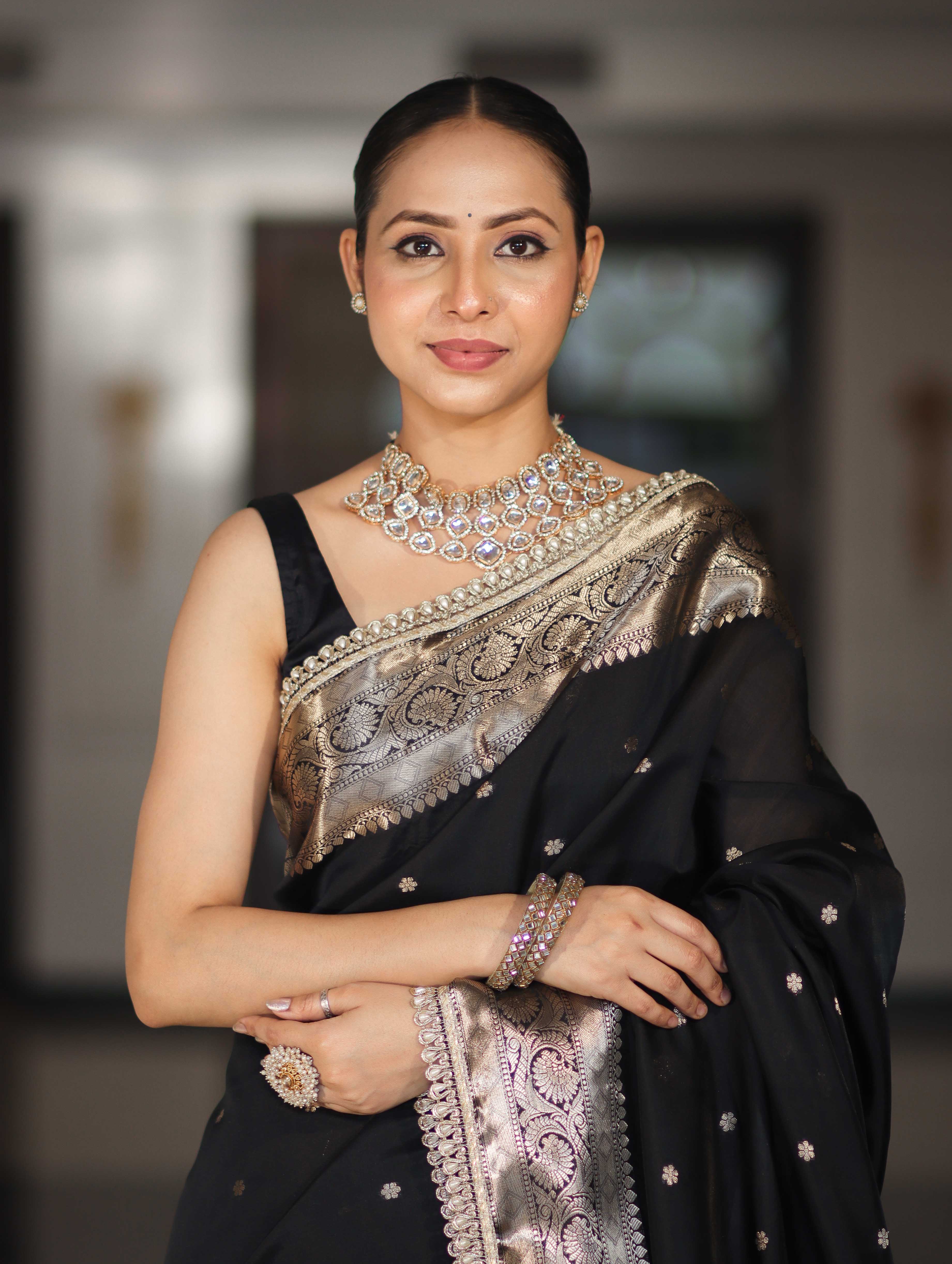 Banarasee Handloom Semi Silk Saree With Buti Design Zari Border & Lace-Black