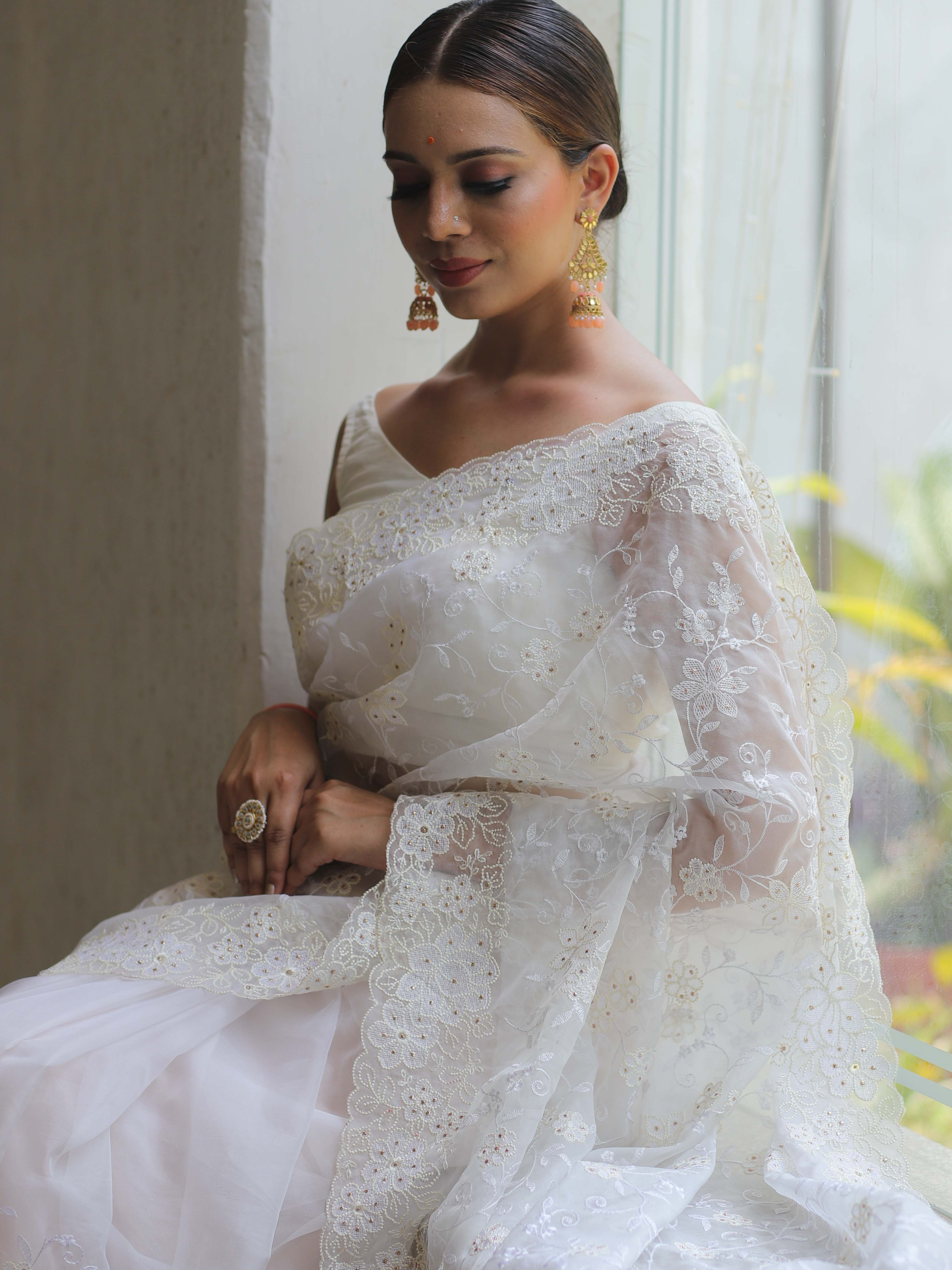Banarasee Handwoven Organza Floral Embroidery Saree-White