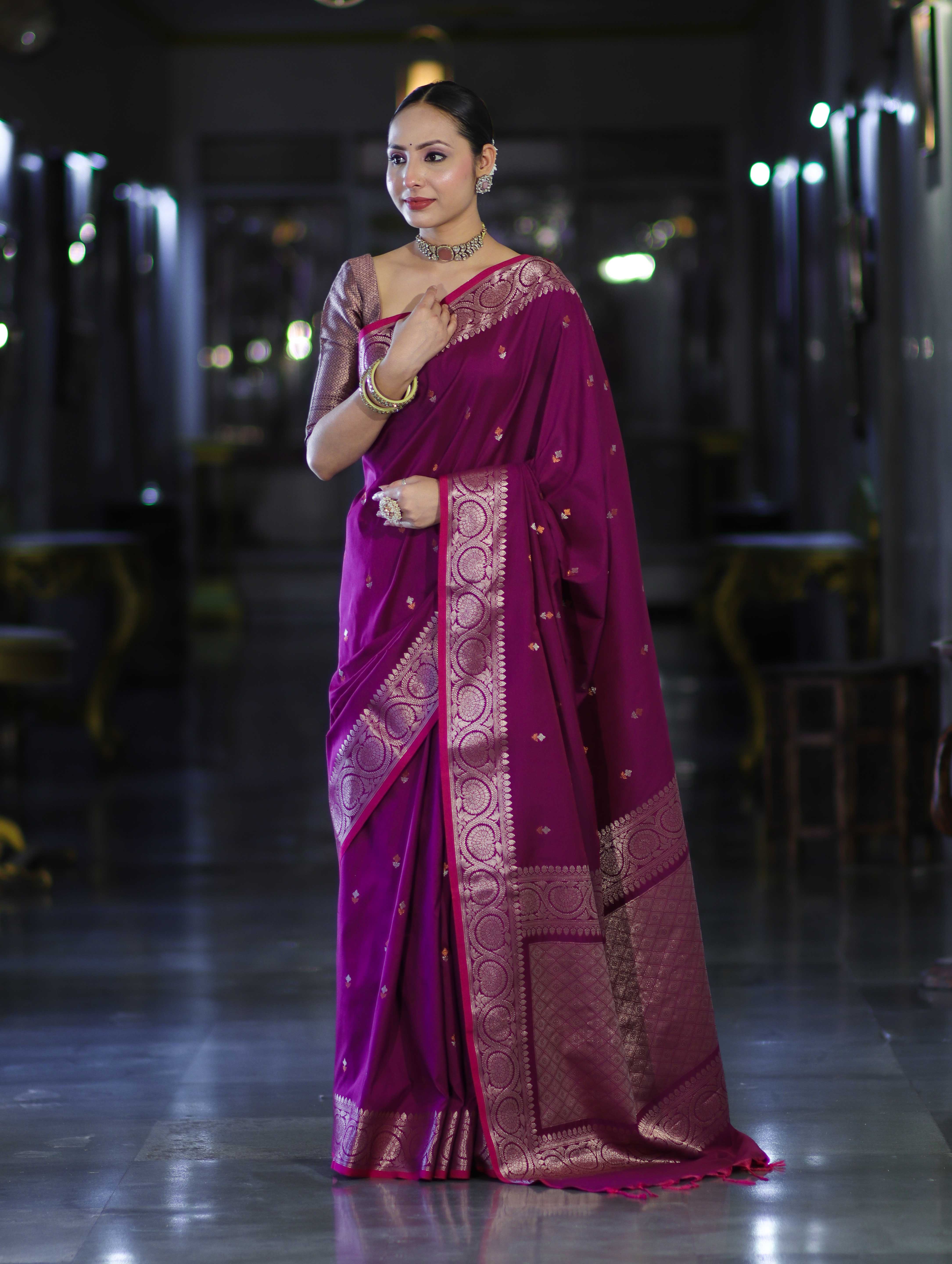 Banarasee Handloom Dual Tone Semi Silk Saree With Buti Design & Border-Wine