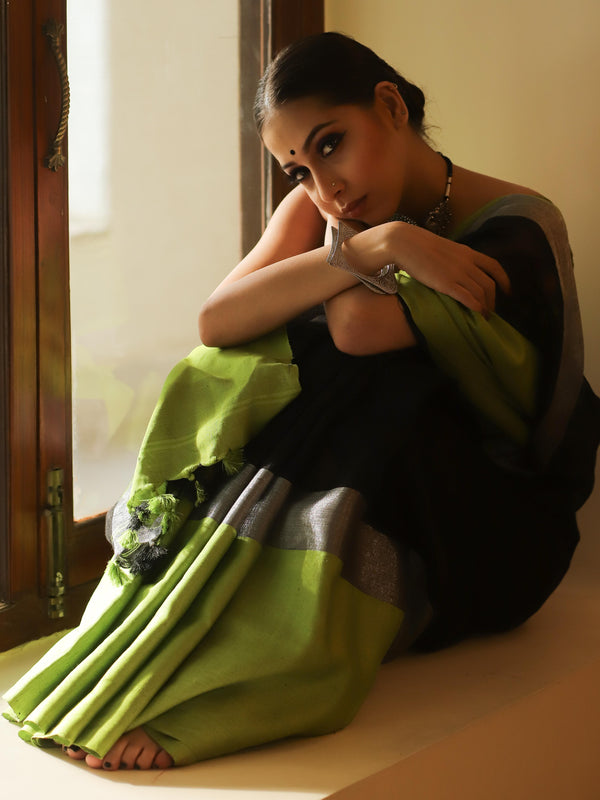 Banarasee Handloom Pure Linen Saree With Contrast Border-Black & Green