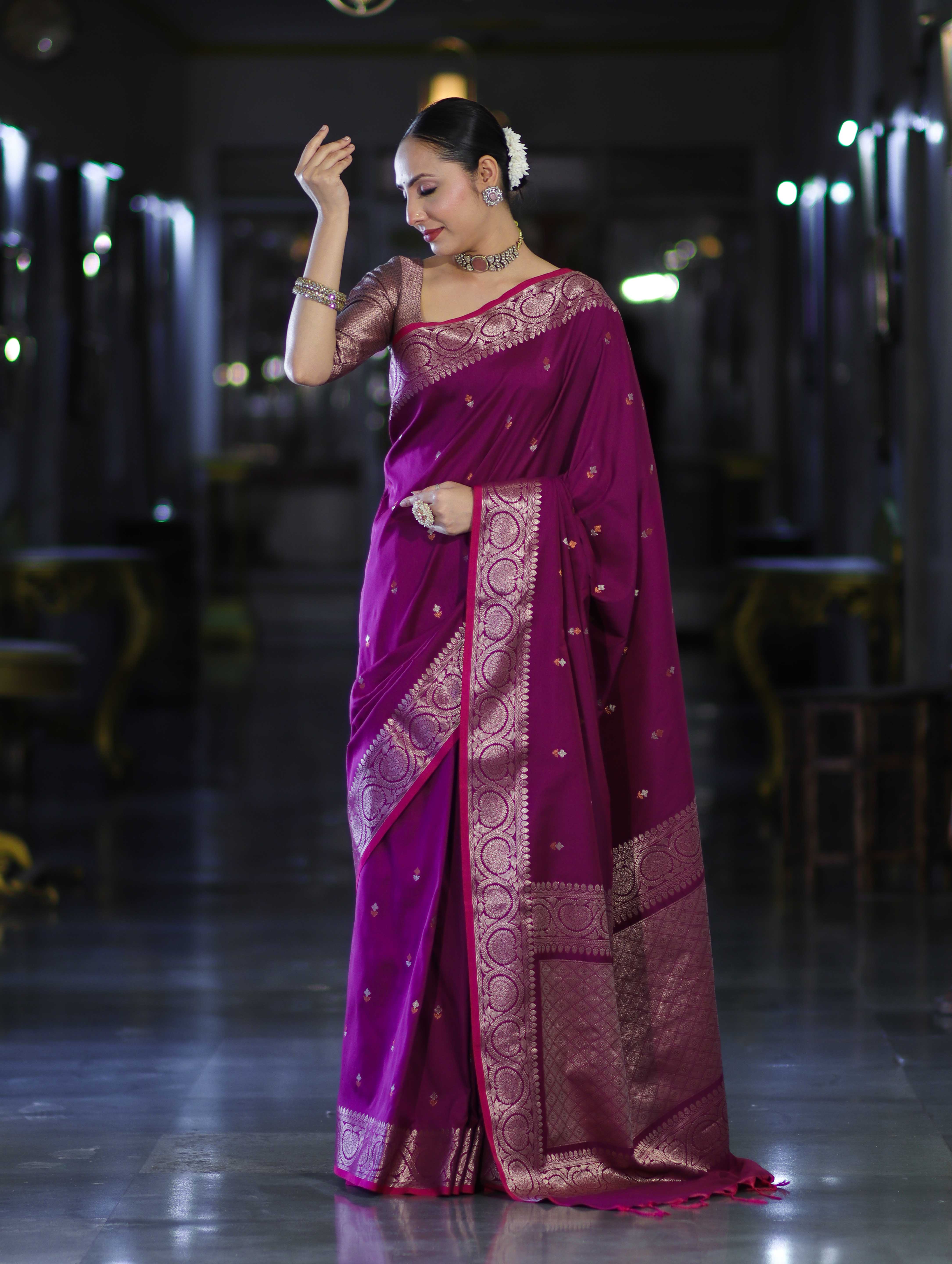 Banarasee Handloom Dual Tone Semi Silk Saree With Buti Design & Border-Wine
