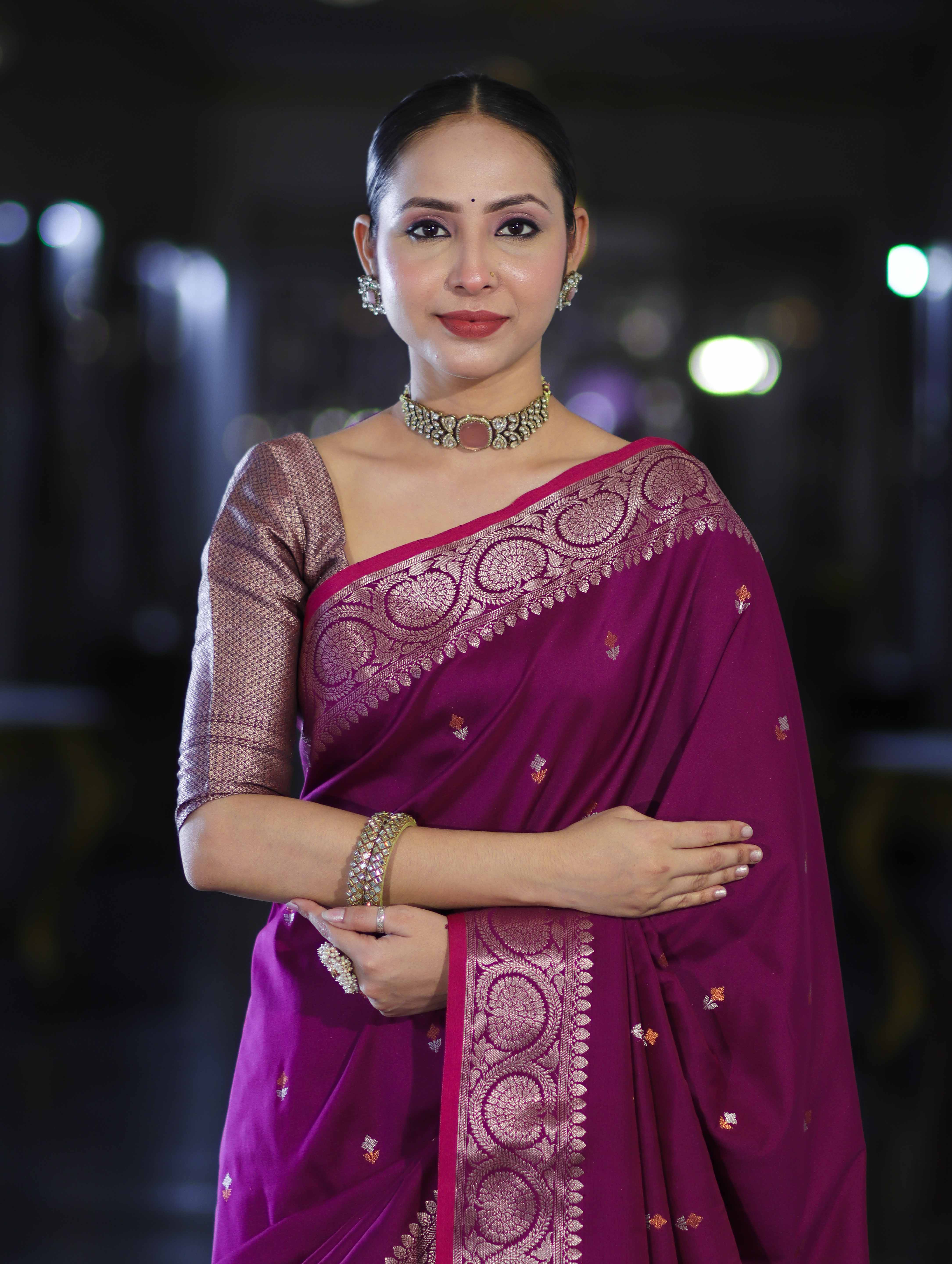 Banarasee Handloom Dual Tone Semi Silk Saree With Buti Design & Border-Wine