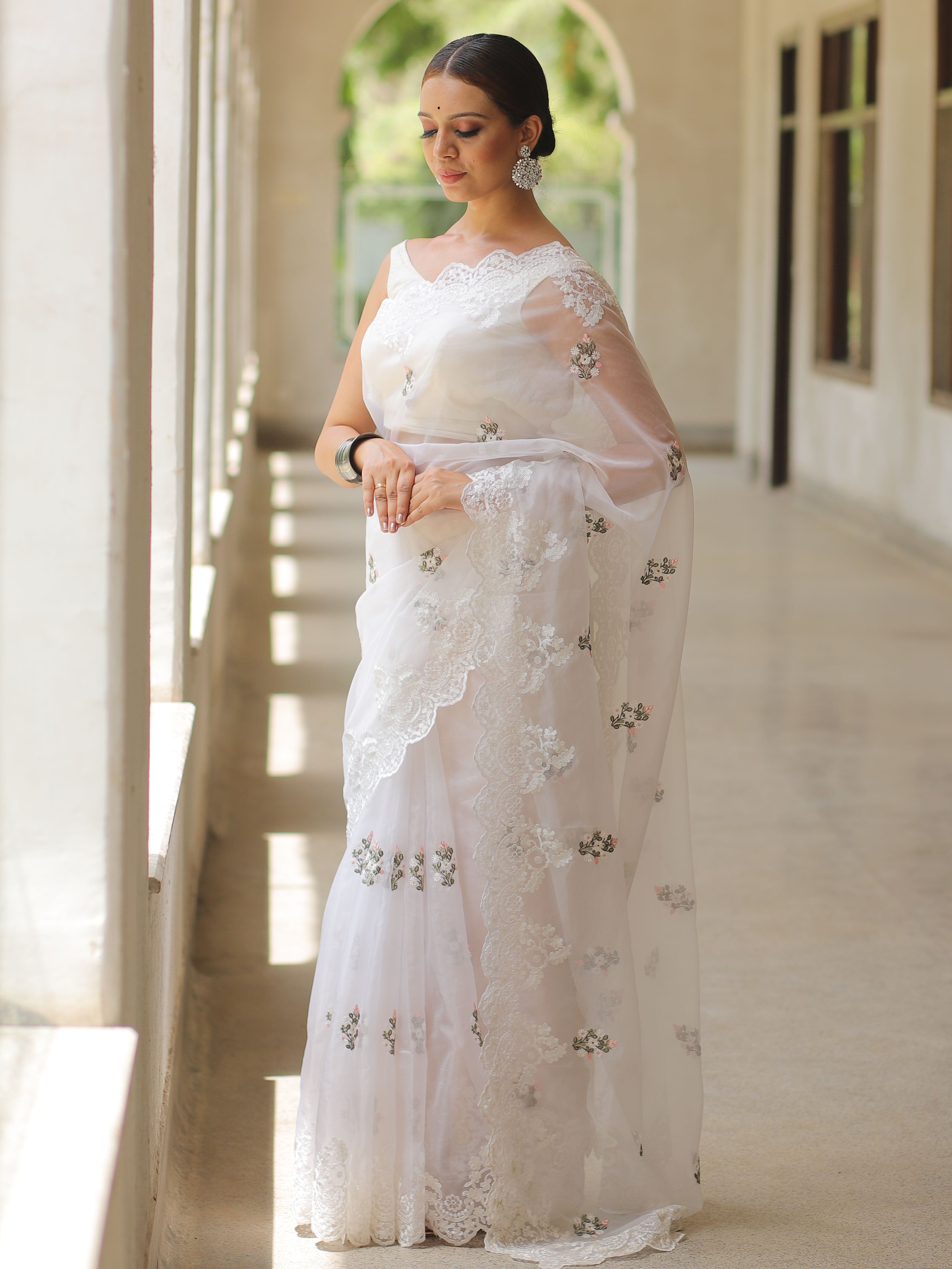 Banarasee Handwoven Organza Floral Embroidery Saree-White