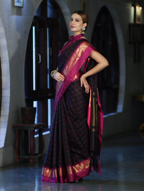 Banarasee Handloom Semi Silk Saree With Checks Pattern & Contrast Border-Black & Magenta