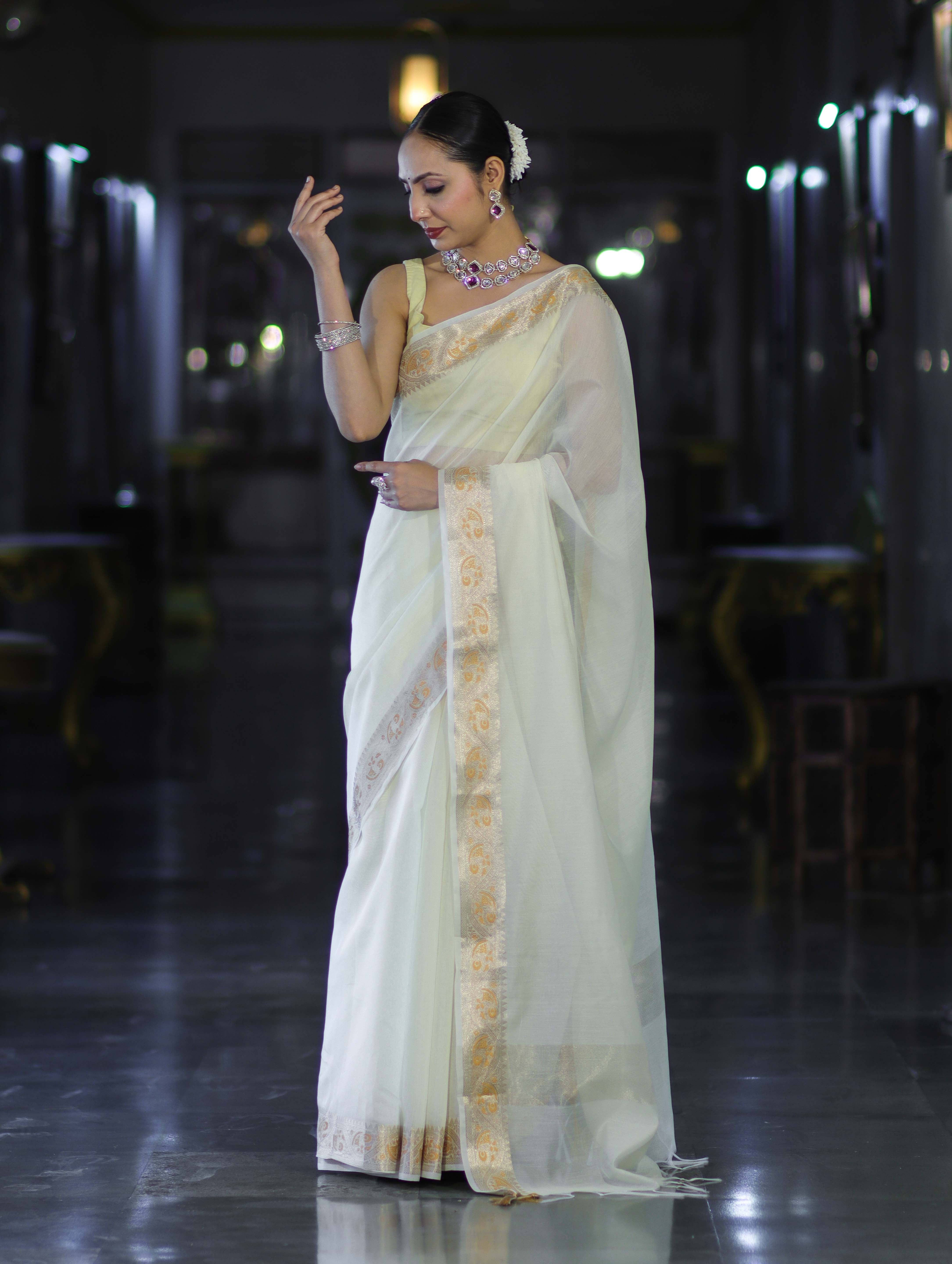 Banarasee Cotton Silk Plain Saree With Floral Zari Border-Cream