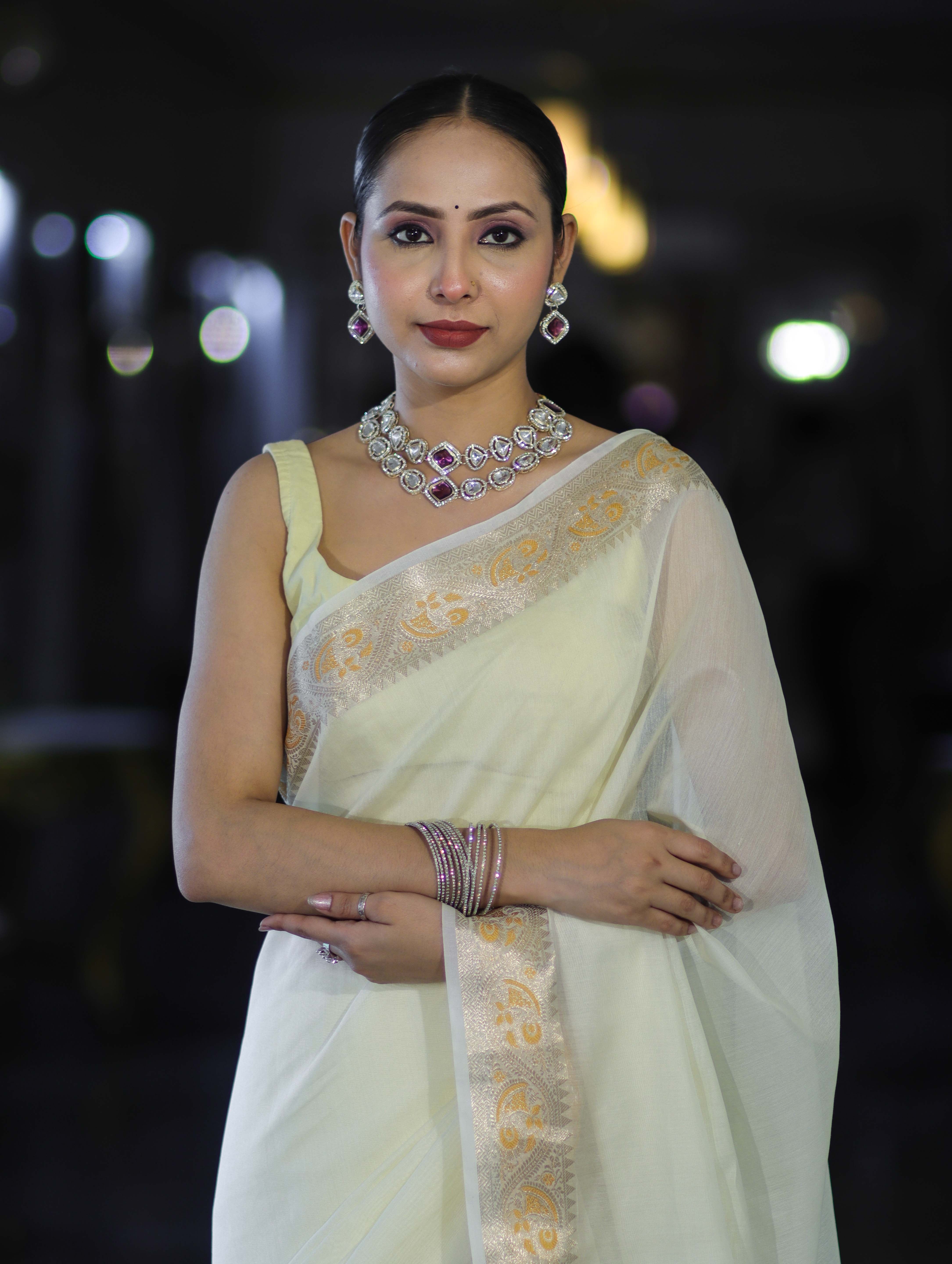 Banarasee Cotton Silk Plain Saree With Floral Zari Border-Cream