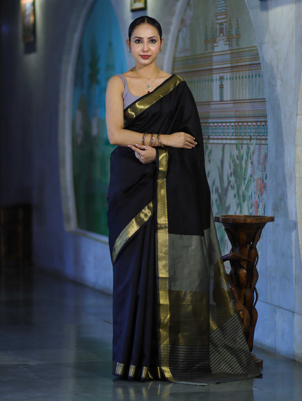 Banarasee Handloom Cotton Silk Plain Saree With Contrast Pallu & Border-Black & Grey