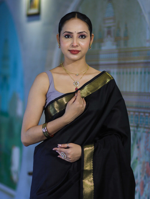 Banarasee Handloom Cotton Silk Plain Saree With Contrast Pallu & Border-Black & Grey