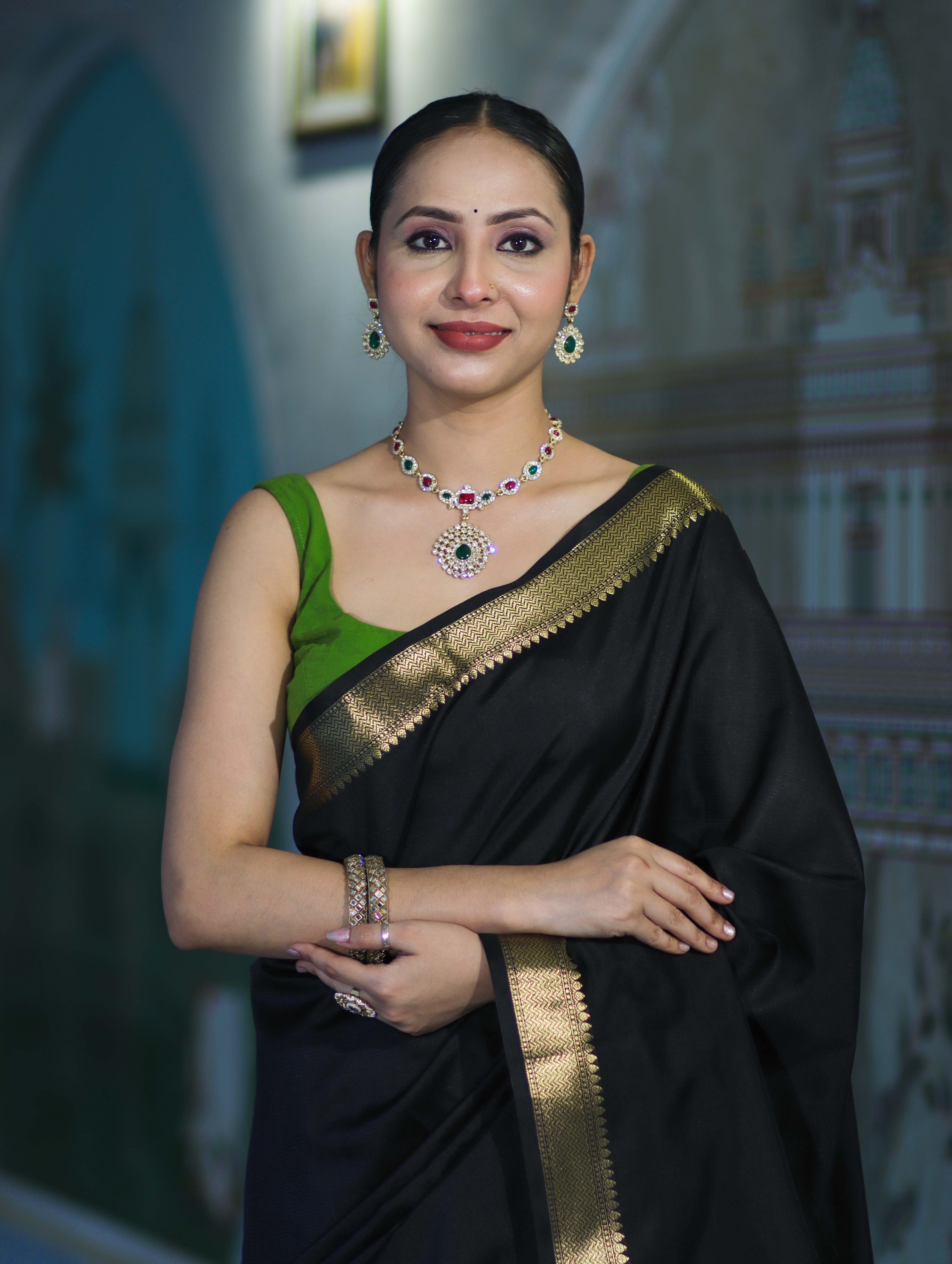 Banarasee Handloom Cotton Silk Plain Saree With Contrast Pallu & Border-Black & Green