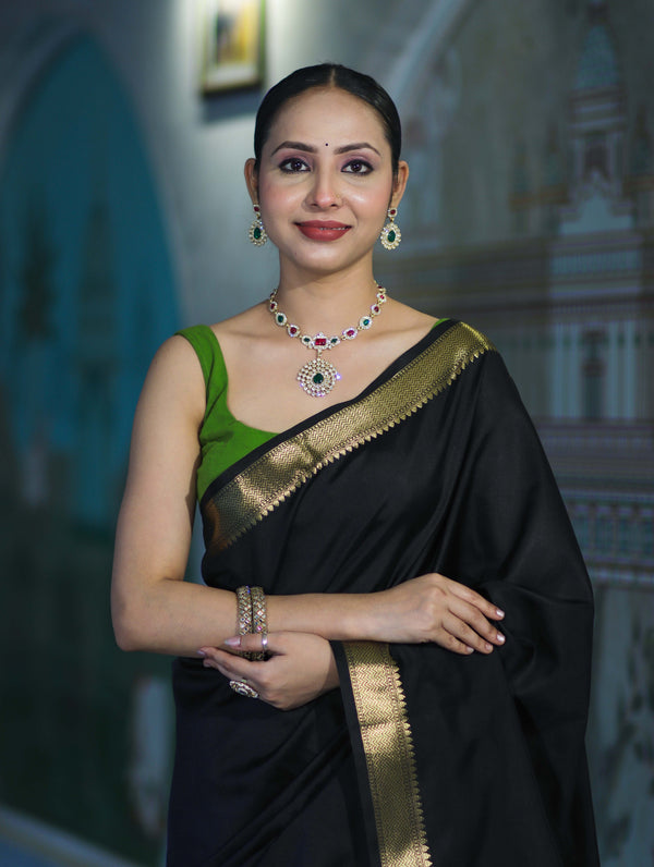 Banarasee Handloom Cotton Silk Plain Saree With Contrast Pallu & Border-Black & Green