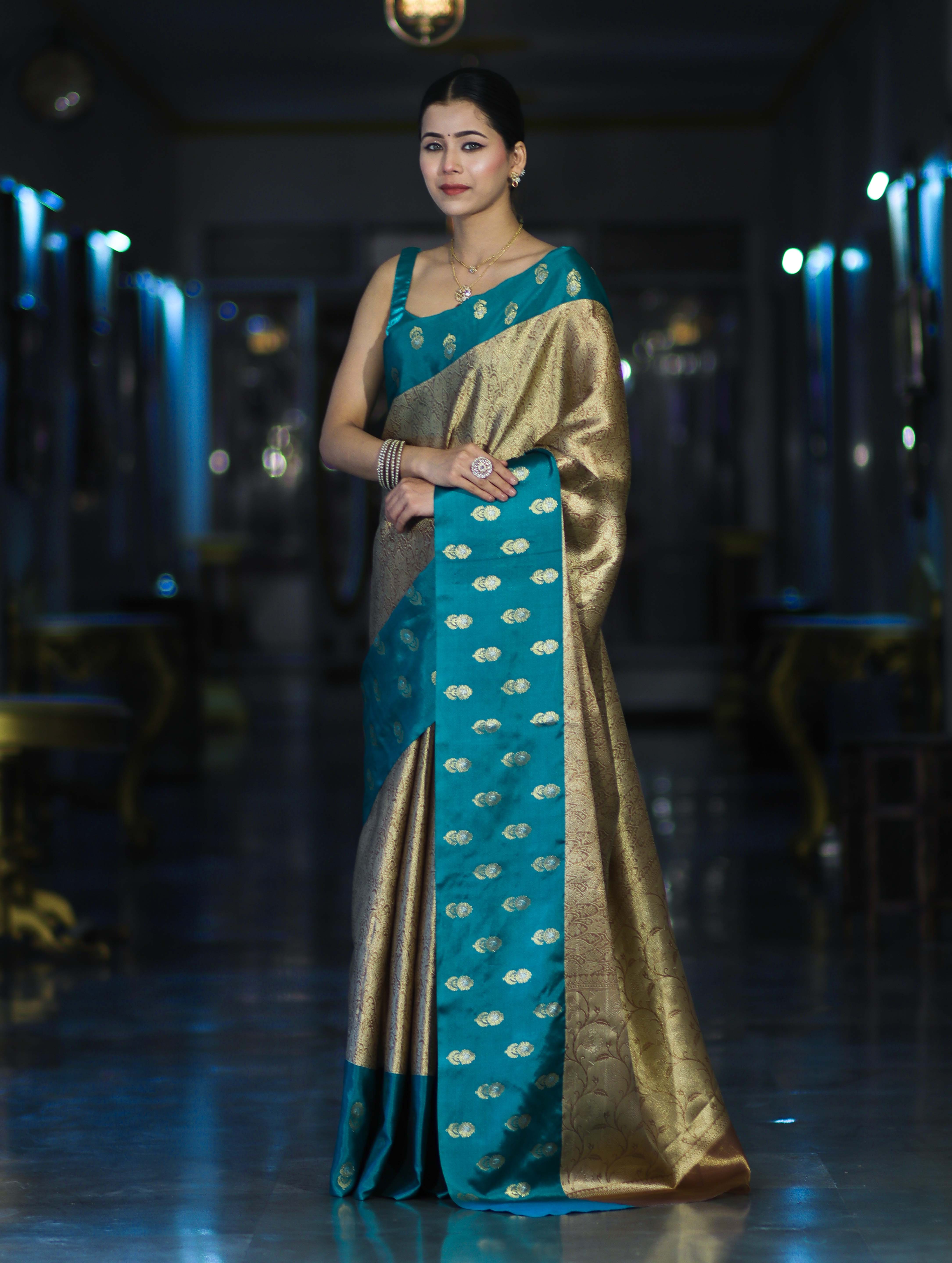 Banarasee Handloom Soft Silk Saree With Zari Weaving & Contrast Border-Gold & Green