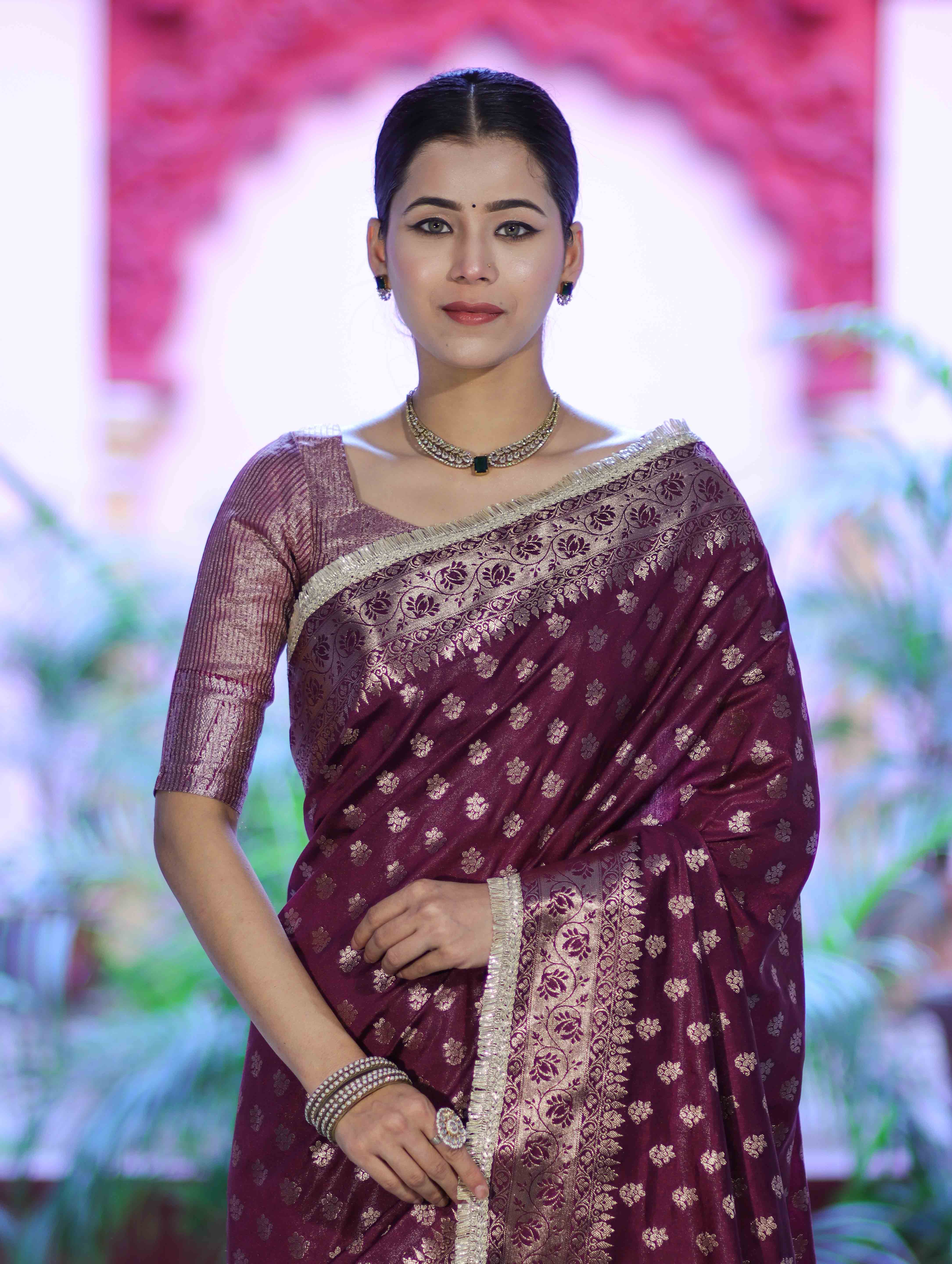 Banarasee Handloom Semi Silk Saree With Zari Buti Design & Lace Border-Wine