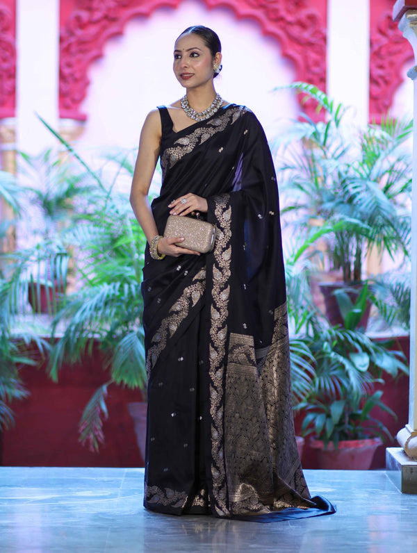 Banarasee Handloom Semi Silk Saree With Sona Rupa Zari Buti Design & Floral Border-Black