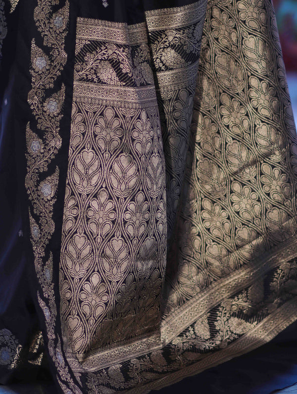 Banarasee Handloom Semi Silk Saree With Sona Rupa Zari Buti Design & Floral Border-Black