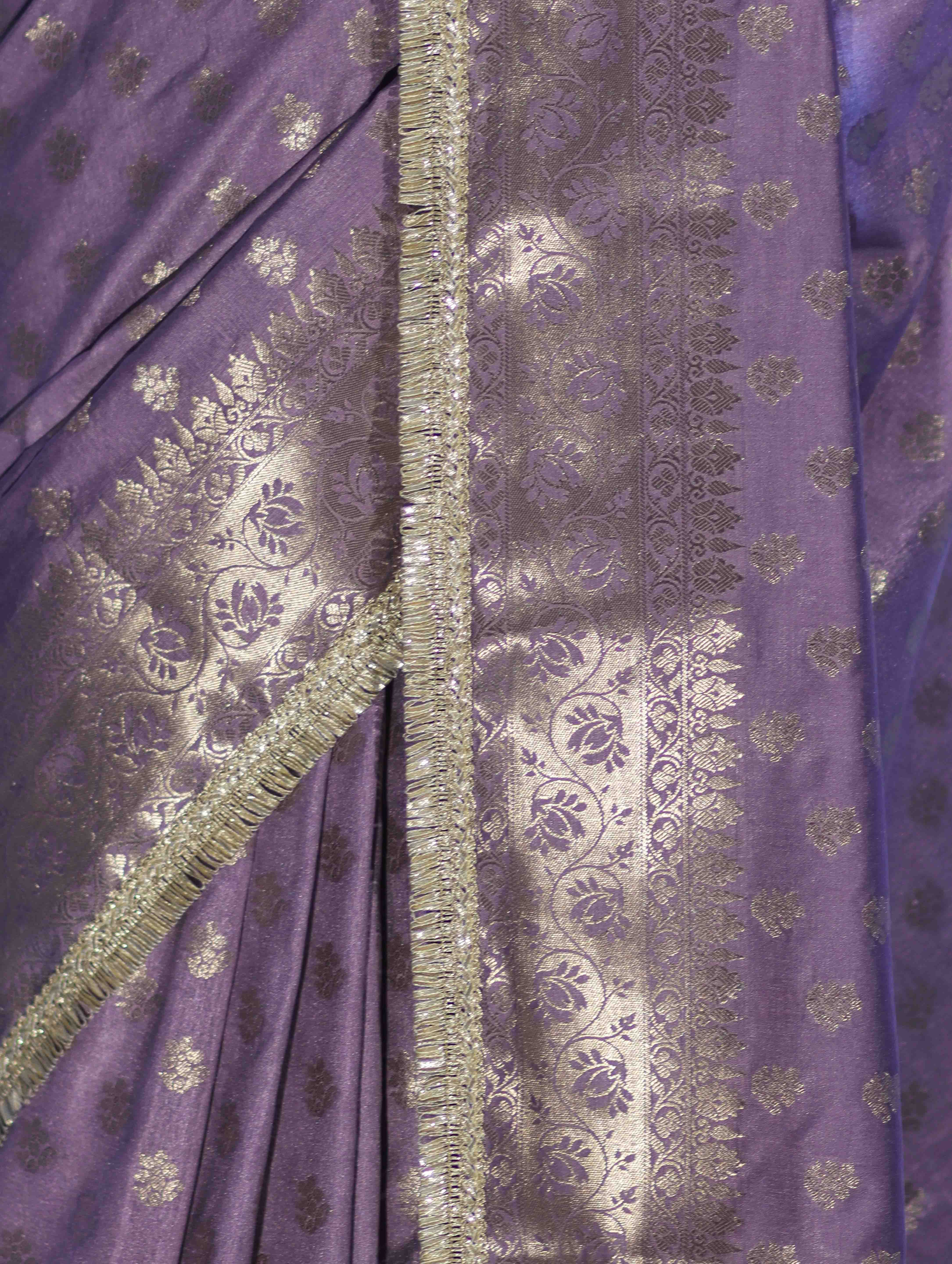 Banarasee Handloom Semi Silk Saree With Zari Buti Design & Lace Border-Lilac