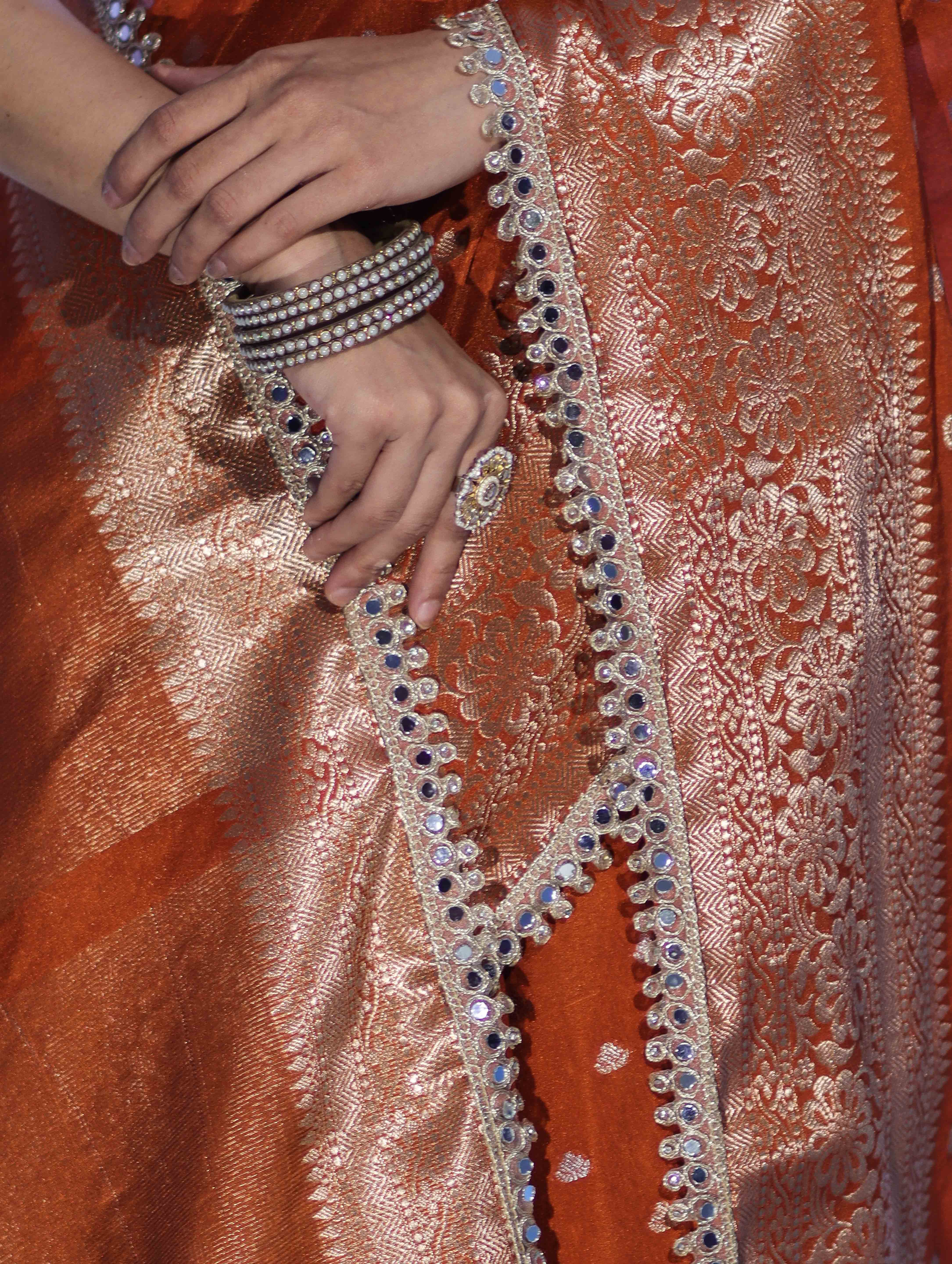 Banarasee Handloom Semi Silk Saree With Zari Buti Design & Lace Border-Rust