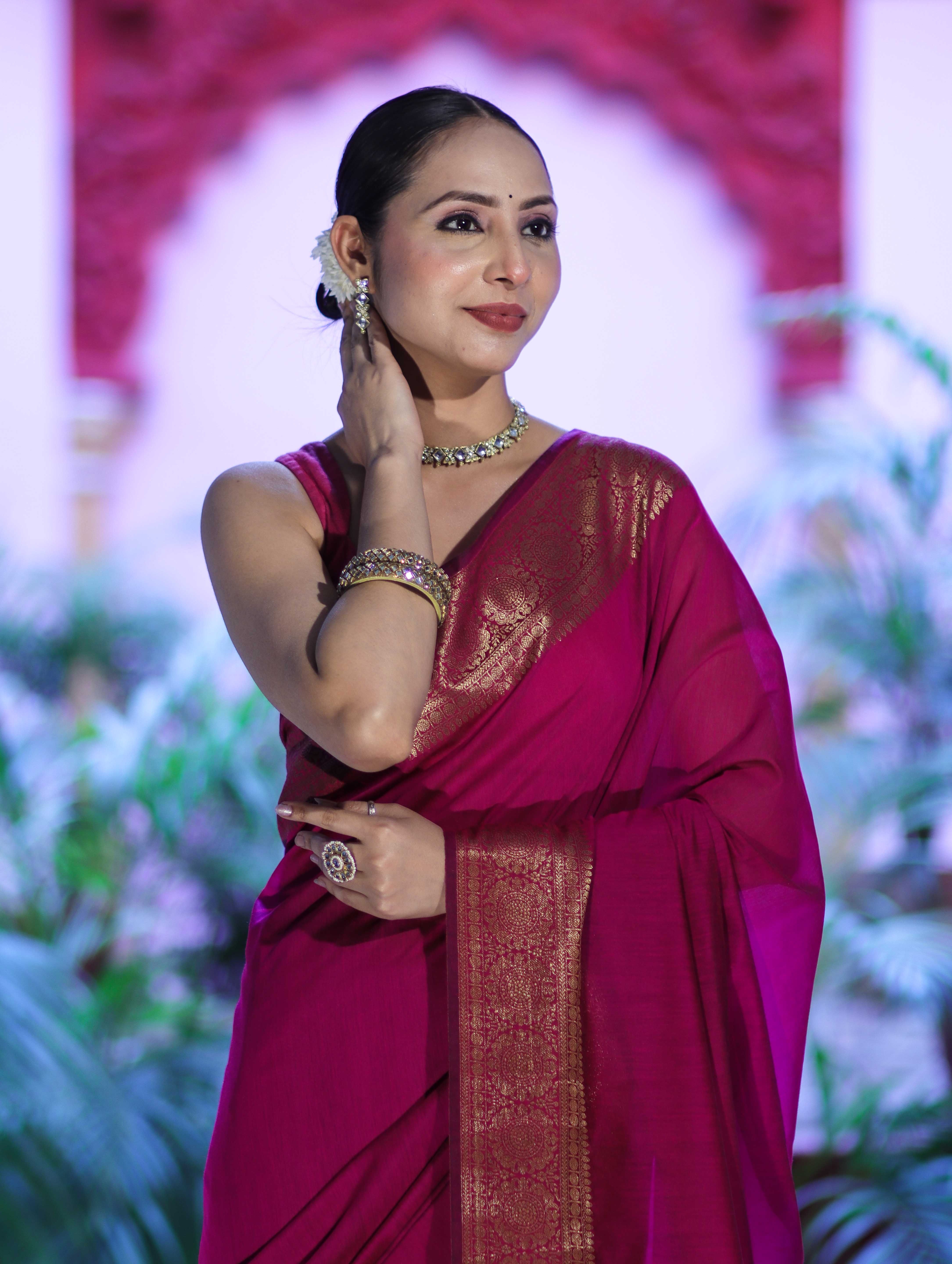 Banarasee Handloom Cotton Silk Plain Saree With Antique Zari Border-Magenta