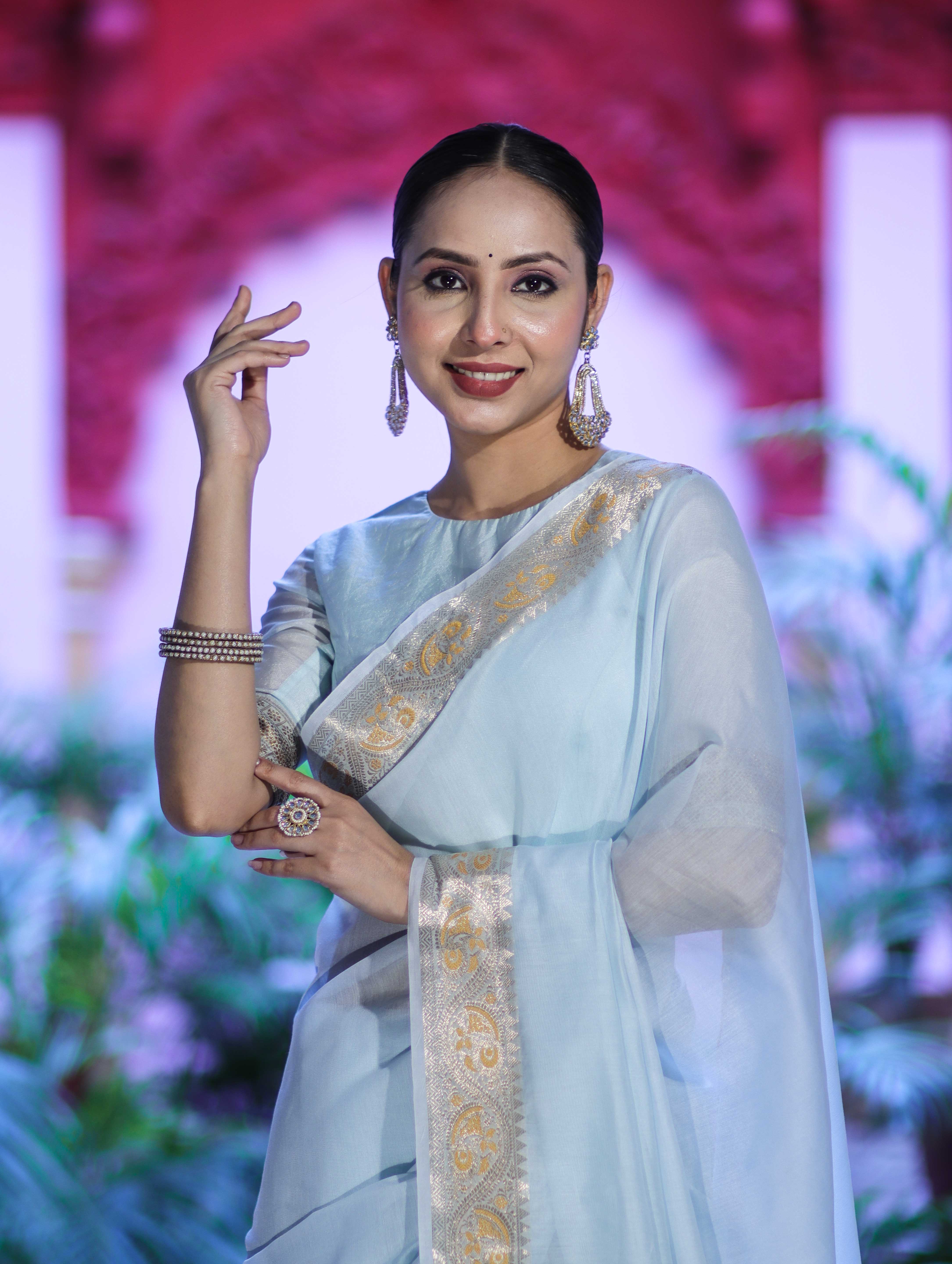 Banarasee Cotton Silk Plain Saree With Floral Zari Border-Light Blue