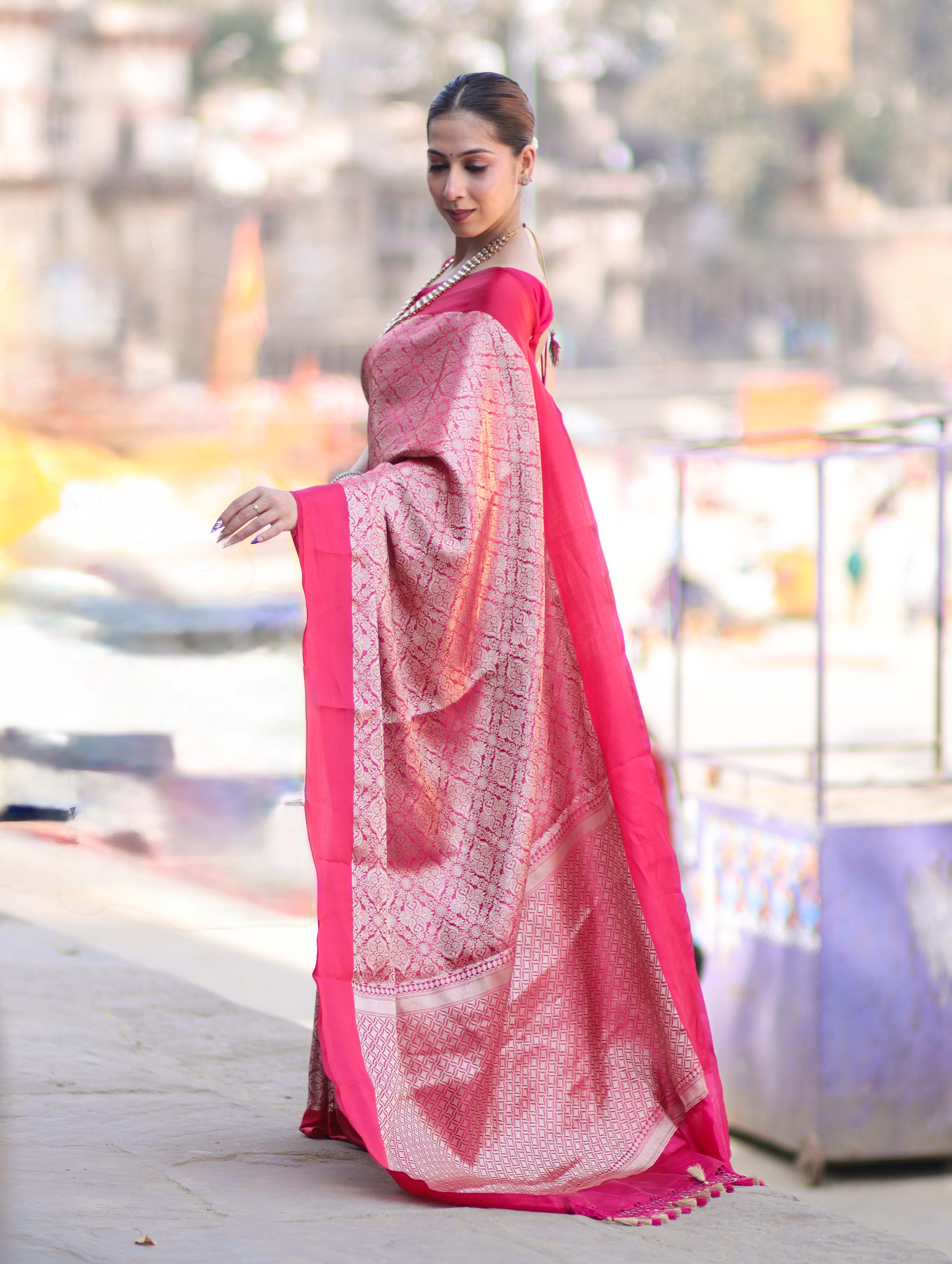 Banarasee Handloom Semi Katan Saree With Tanchoi Design-Pink