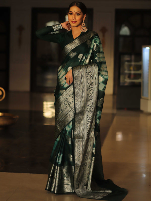 Banarasee Handwoven Soft Semi Silk Saree With Shibori Design-Green & White